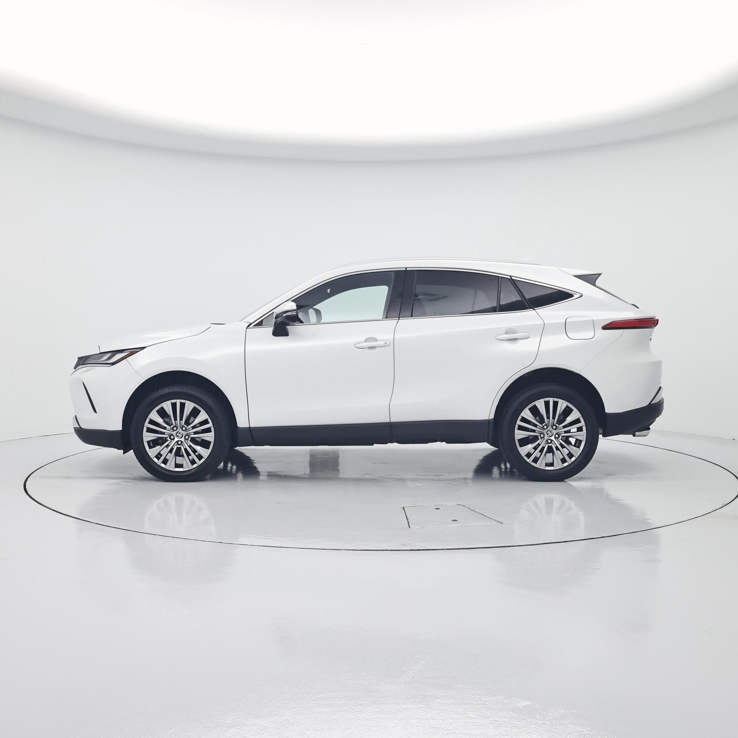 Thumbnail: 2023 Toyota Venza - 3