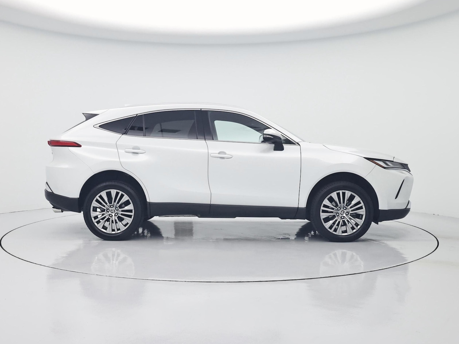 2023 Toyota Venza XLE - Photo 8