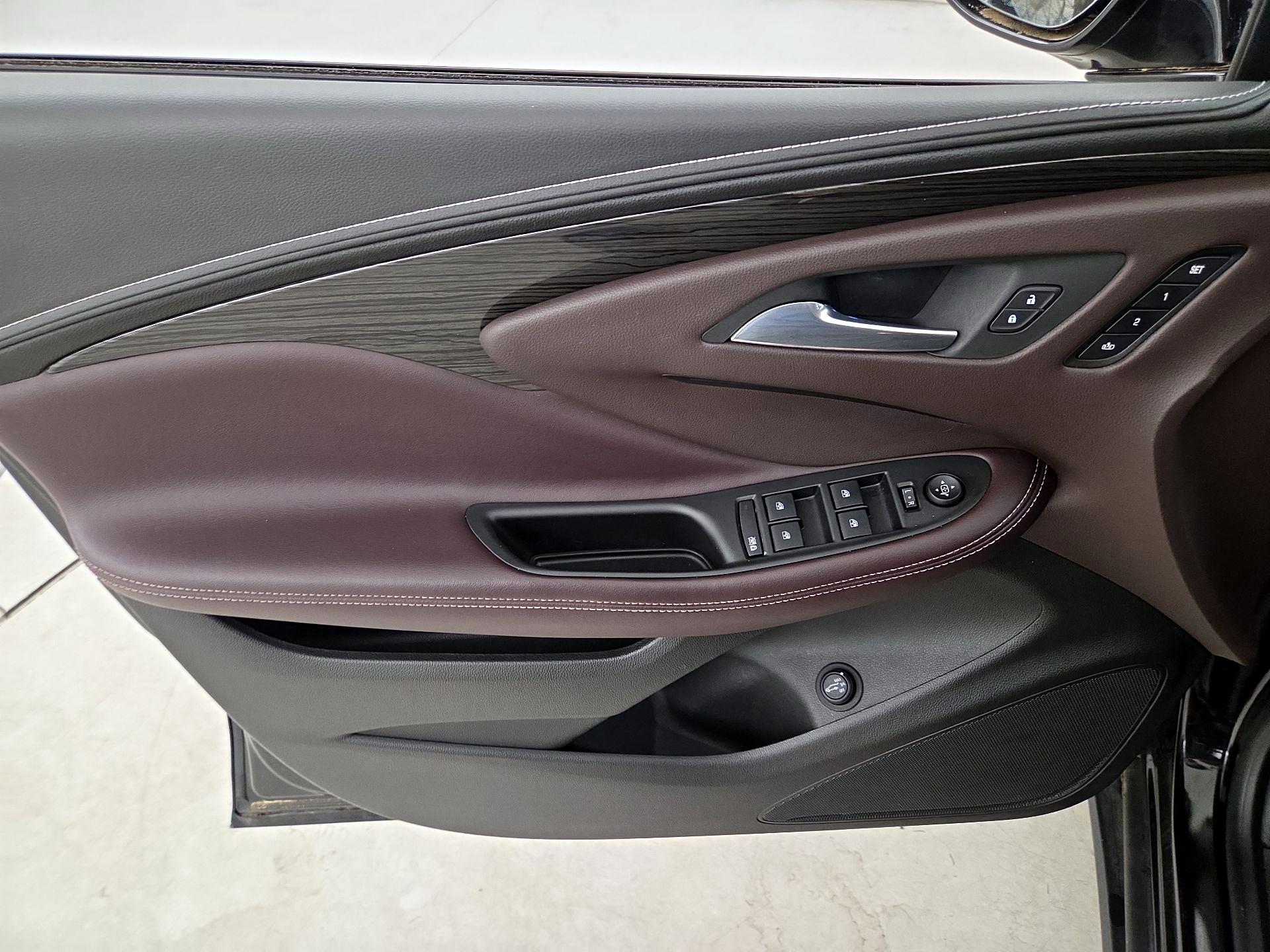 Thumbnail: 2017 Buick Envision - 12