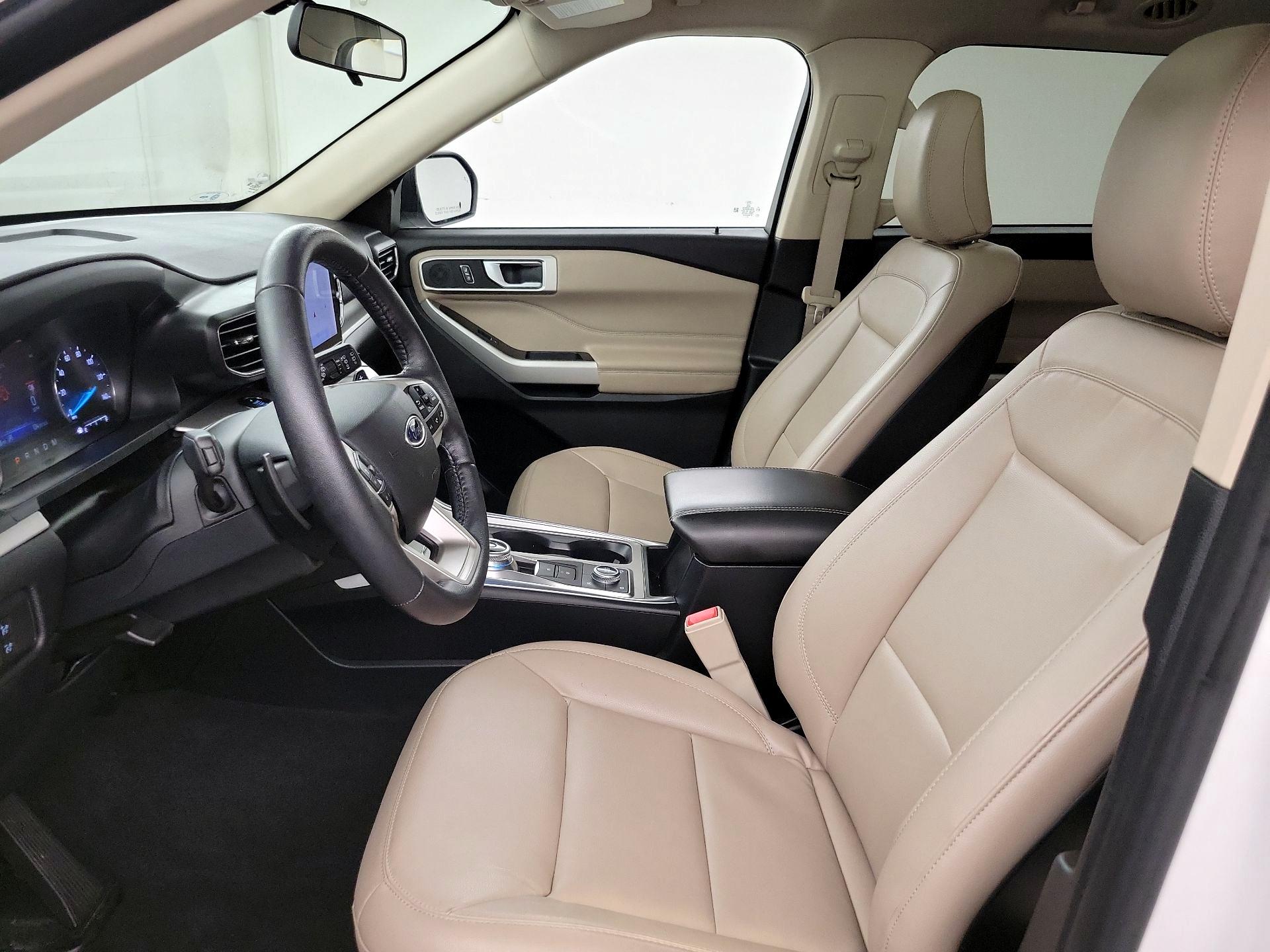 Thumbnail: 2020 Ford Explorer - 11