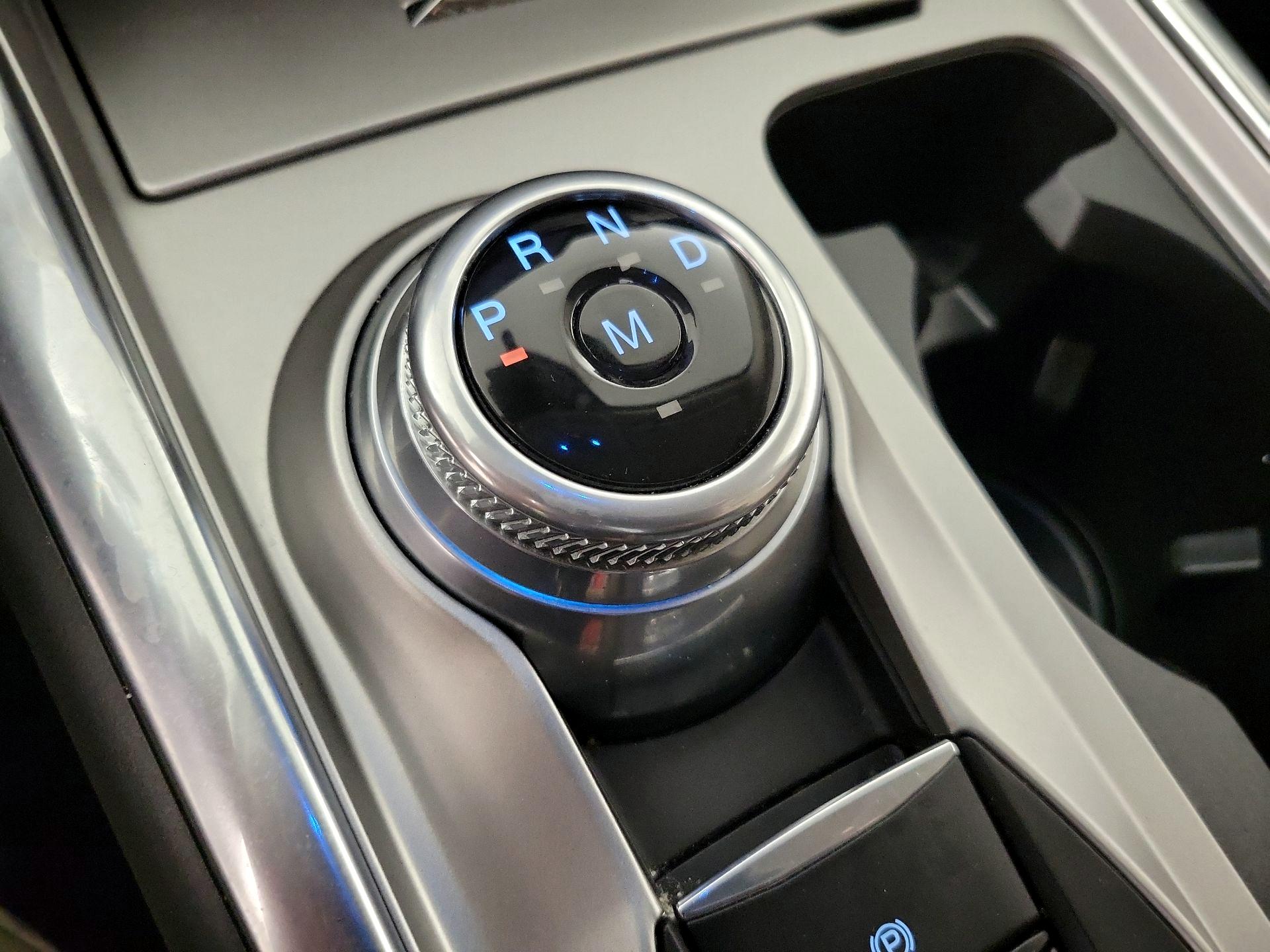 Thumbnail: 2020 Ford Explorer - 18