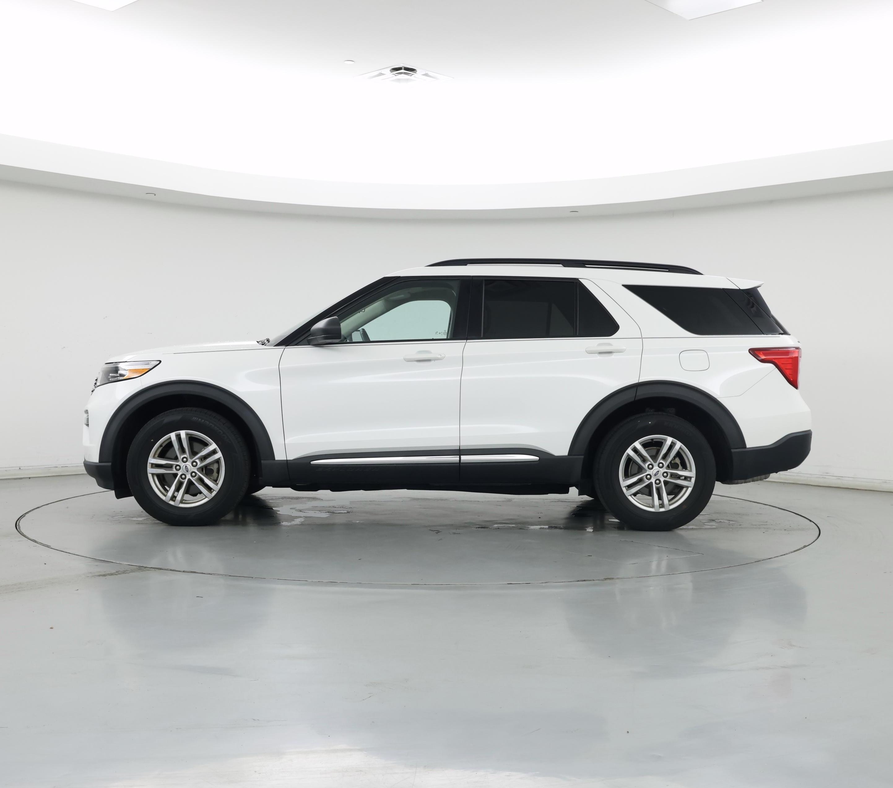 Thumbnail: 2020 Ford Explorer - 3