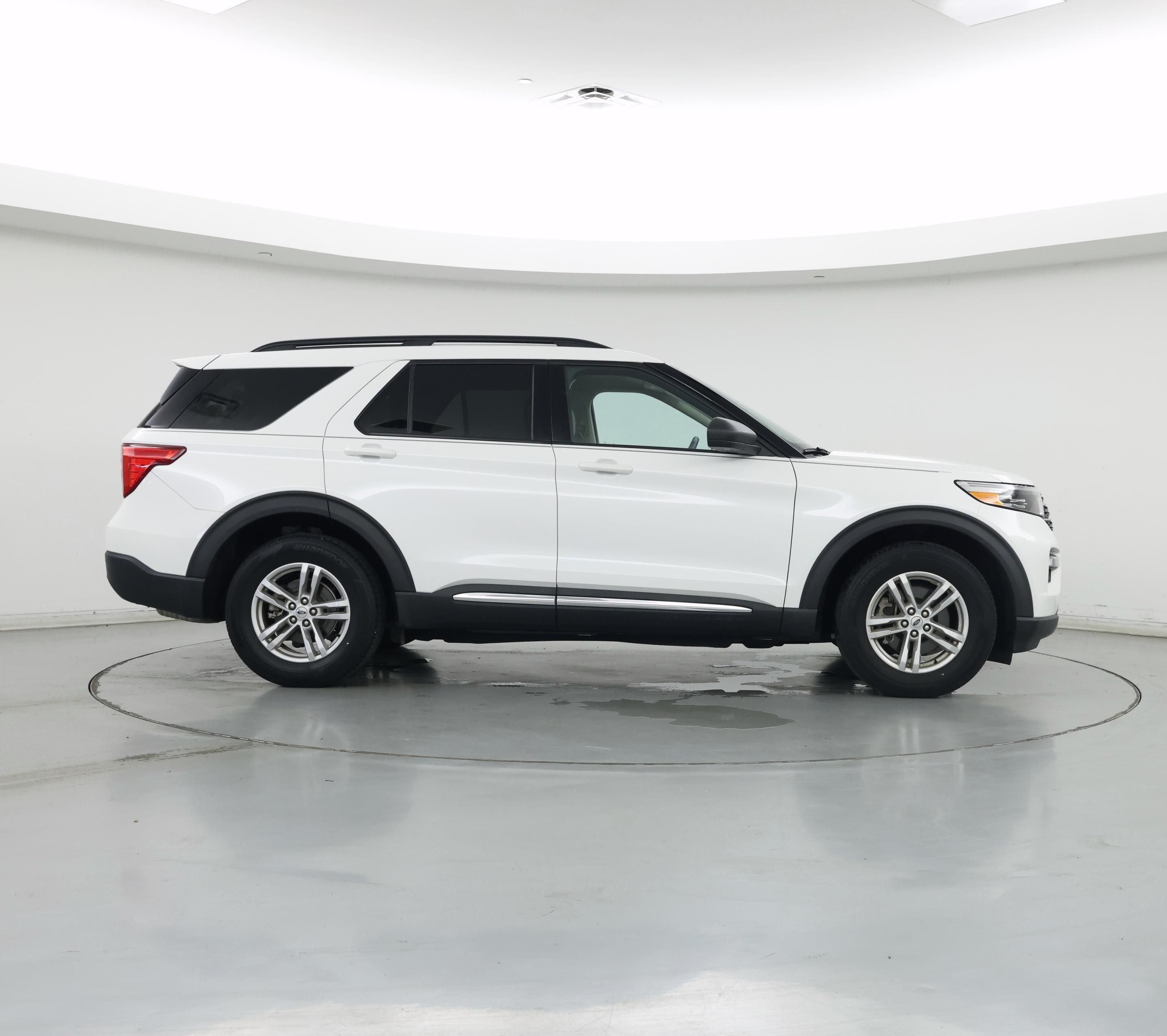 Thumbnail: 2020 Ford Explorer - 7