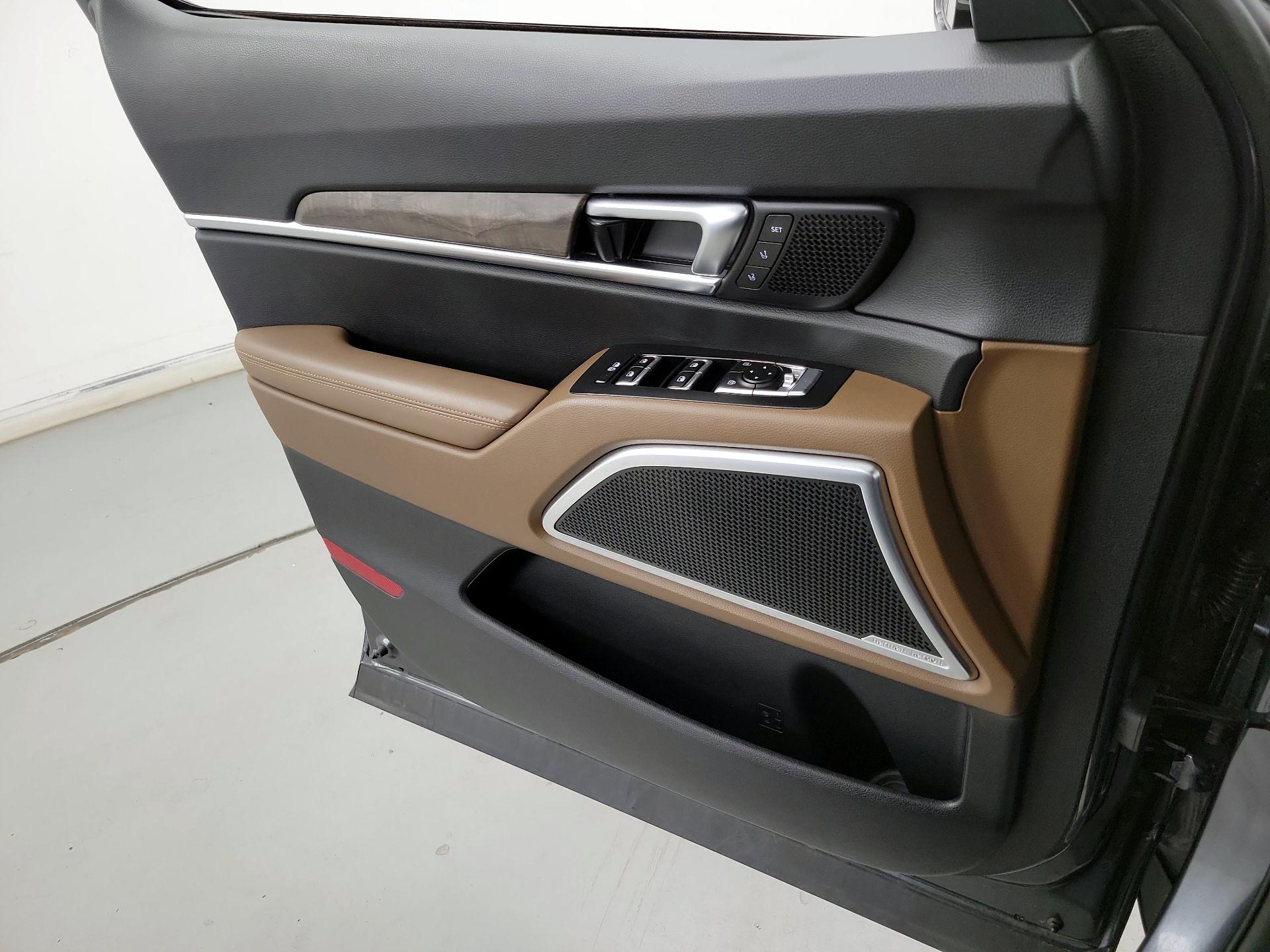 Thumbnail: 2022 Kia Telluride - 12