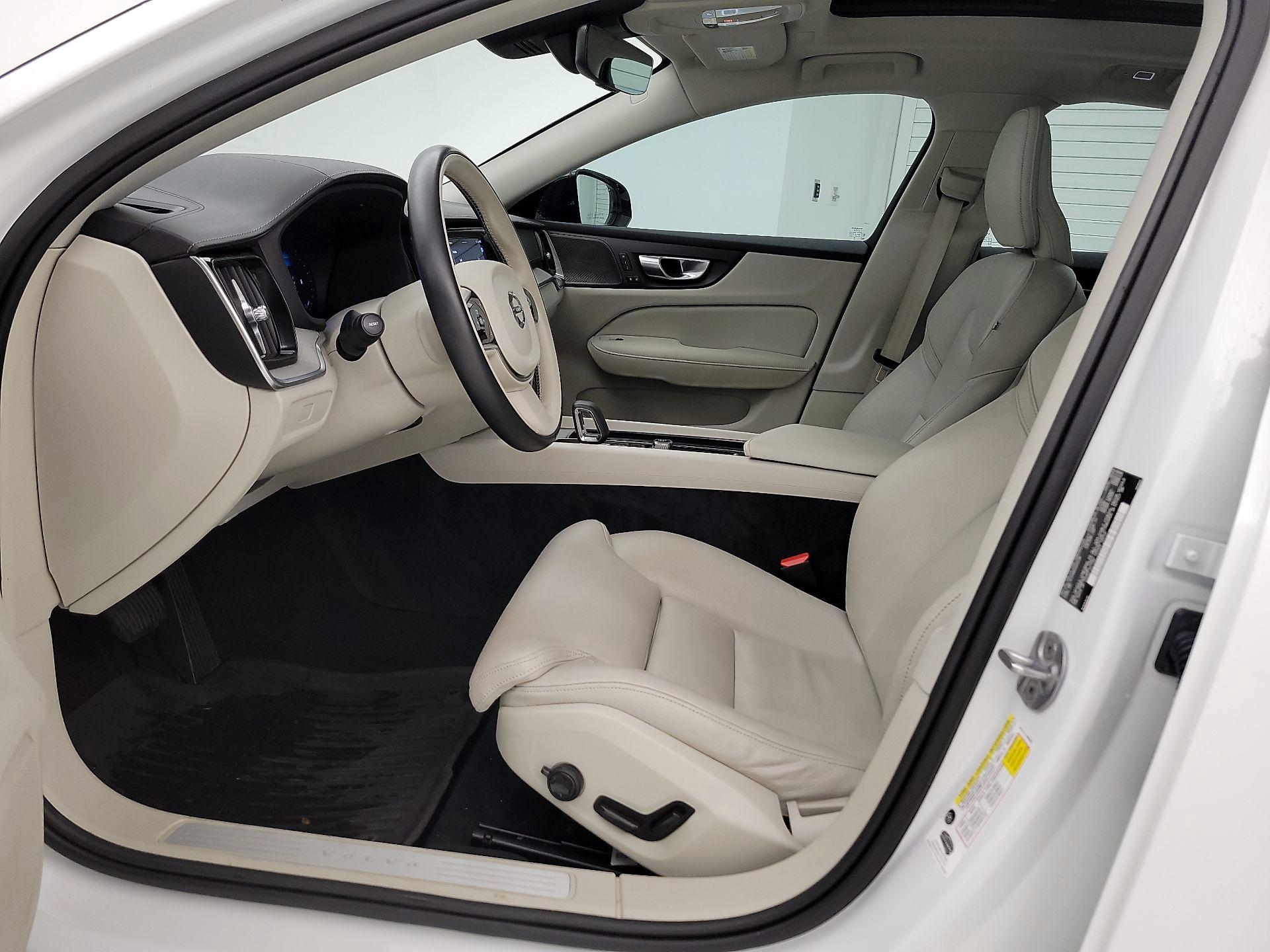 Thumbnail: 2024 Volvo S60 - 11