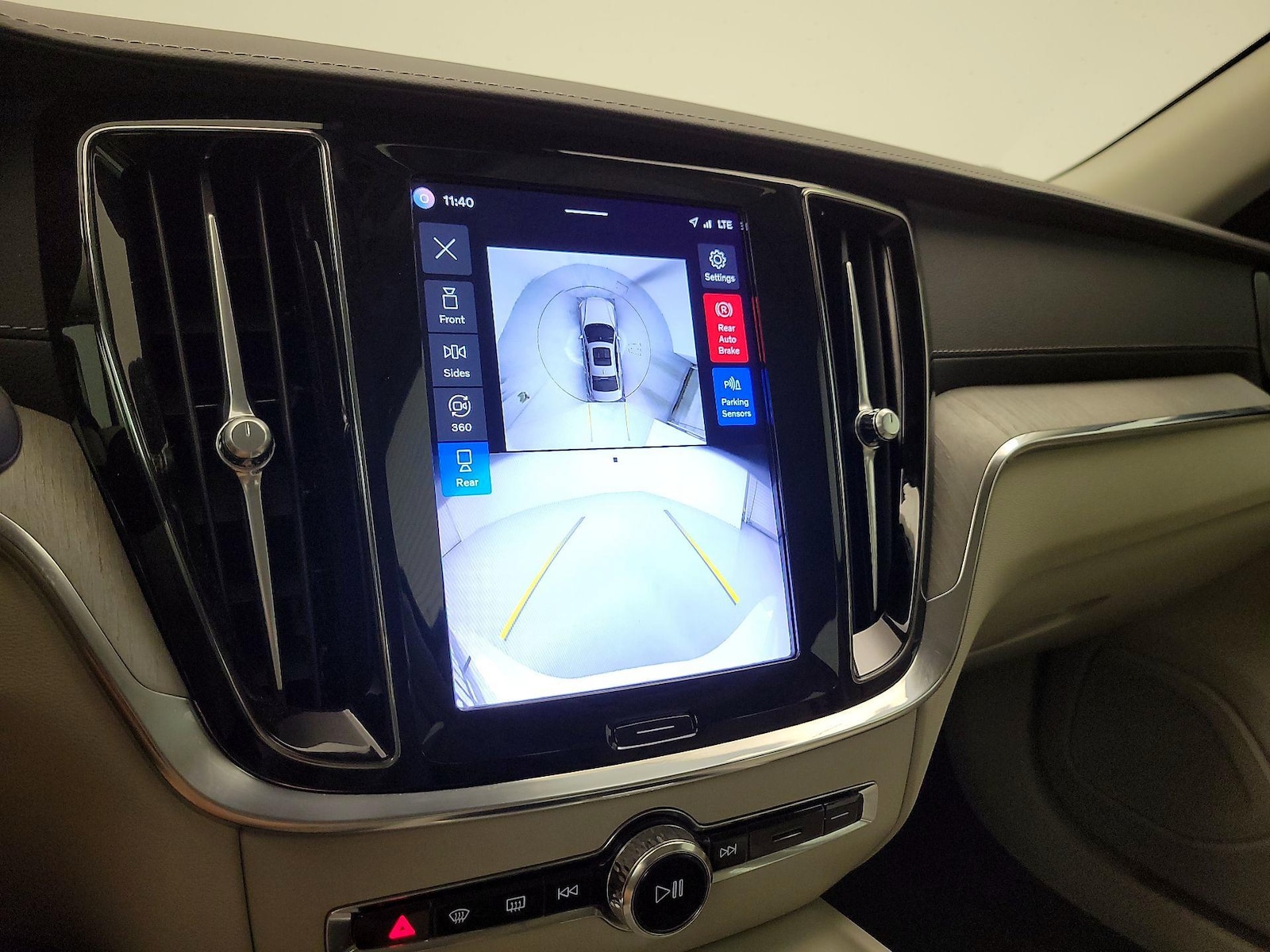 2024 Volvo S60 Ultimate - Photo 16