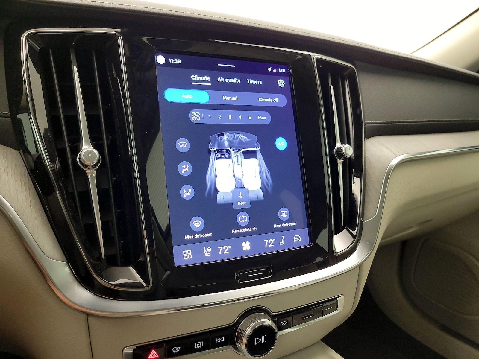 2024 Volvo S60 Ultimate - Photo 18
