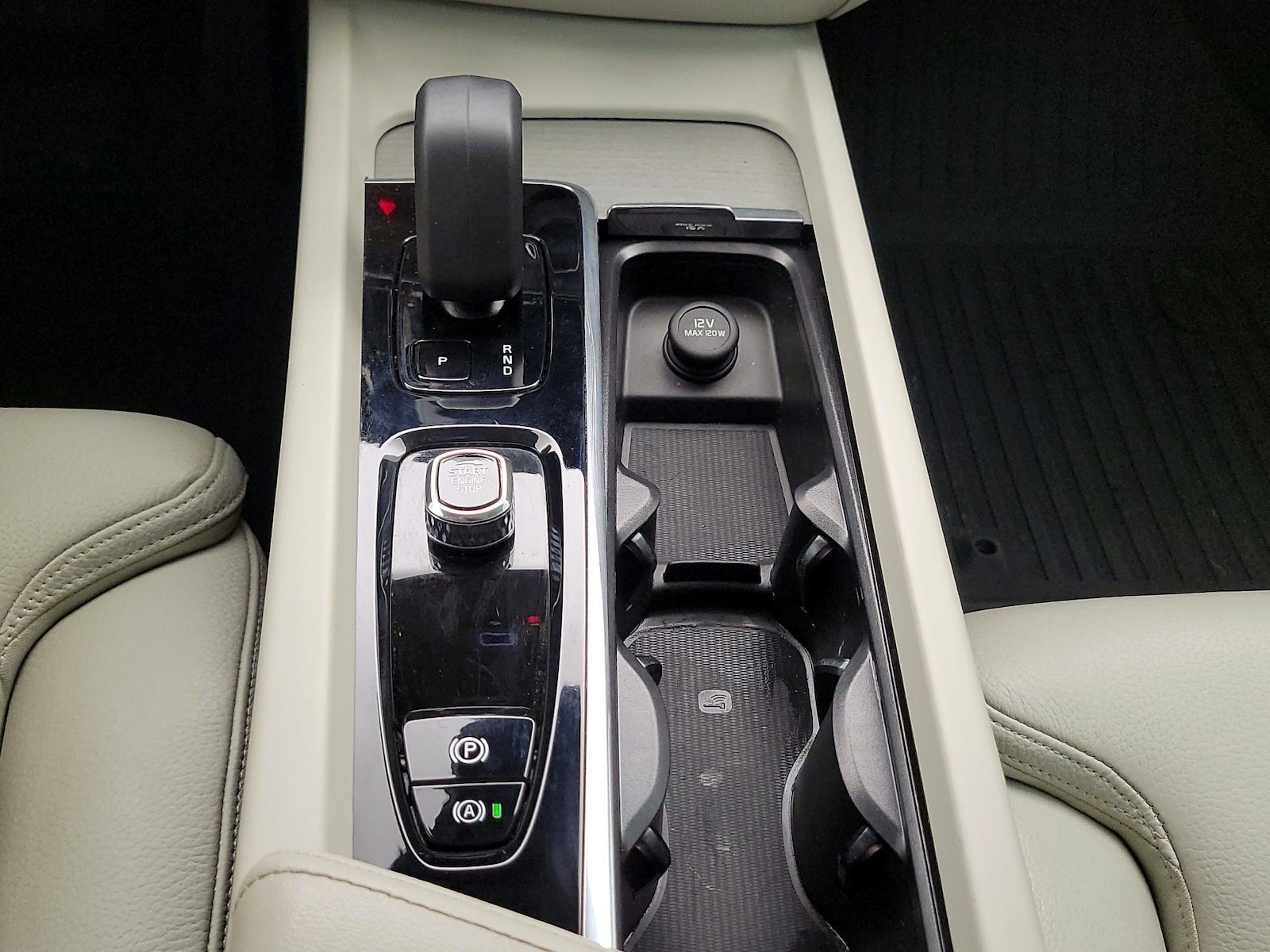 2024 Volvo S60 Ultimate - Photo 19