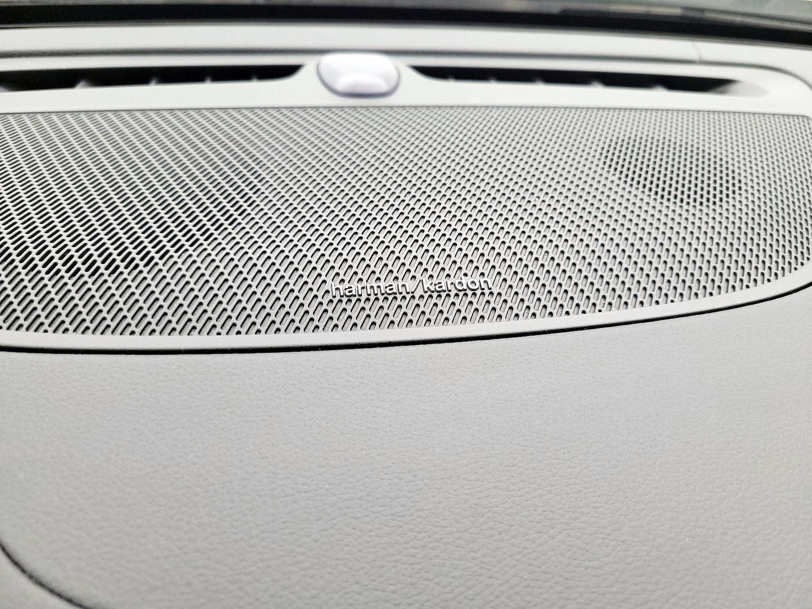 2024 Volvo S60 Ultimate - Photo 25