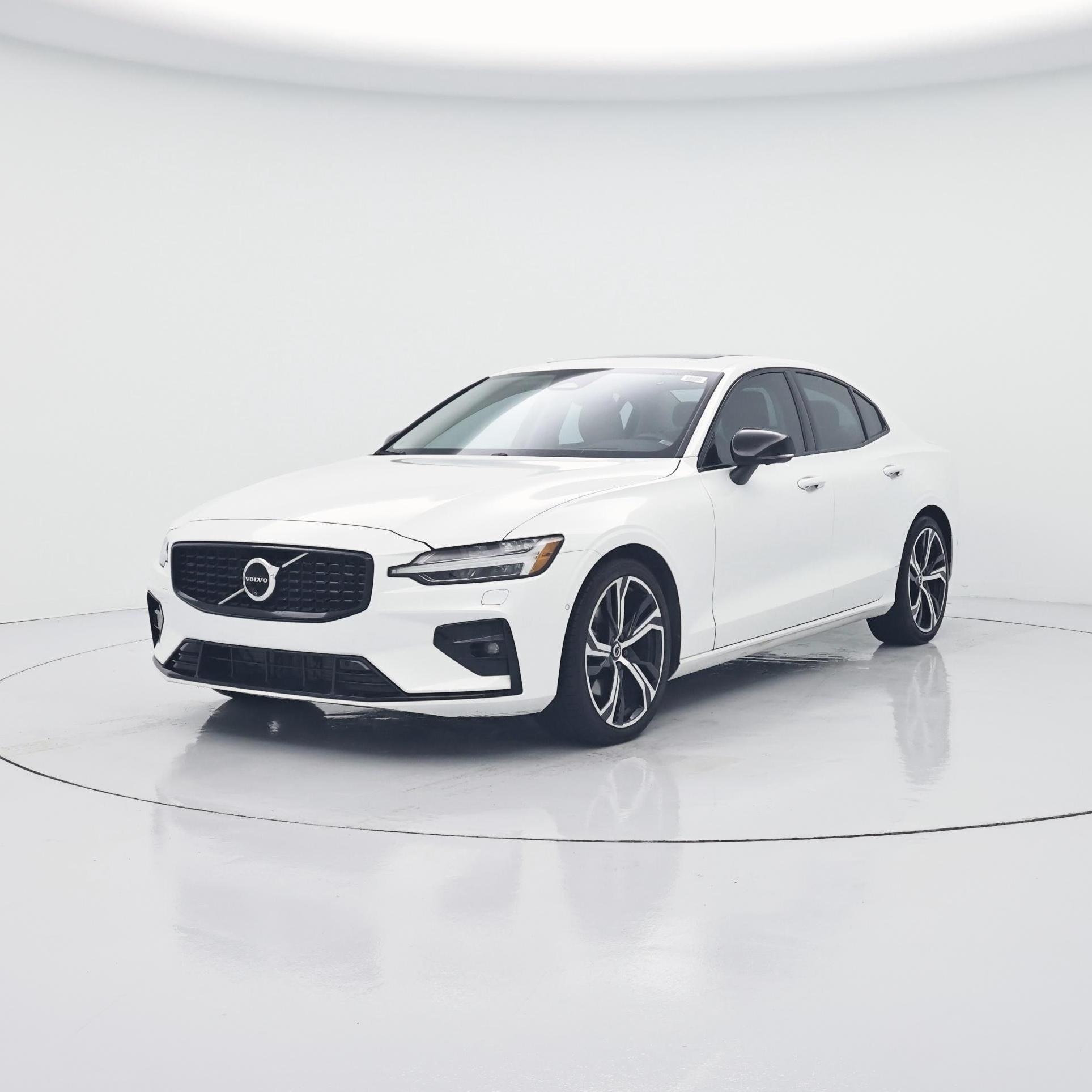 Thumbnail: 2024 Volvo S60 - 4