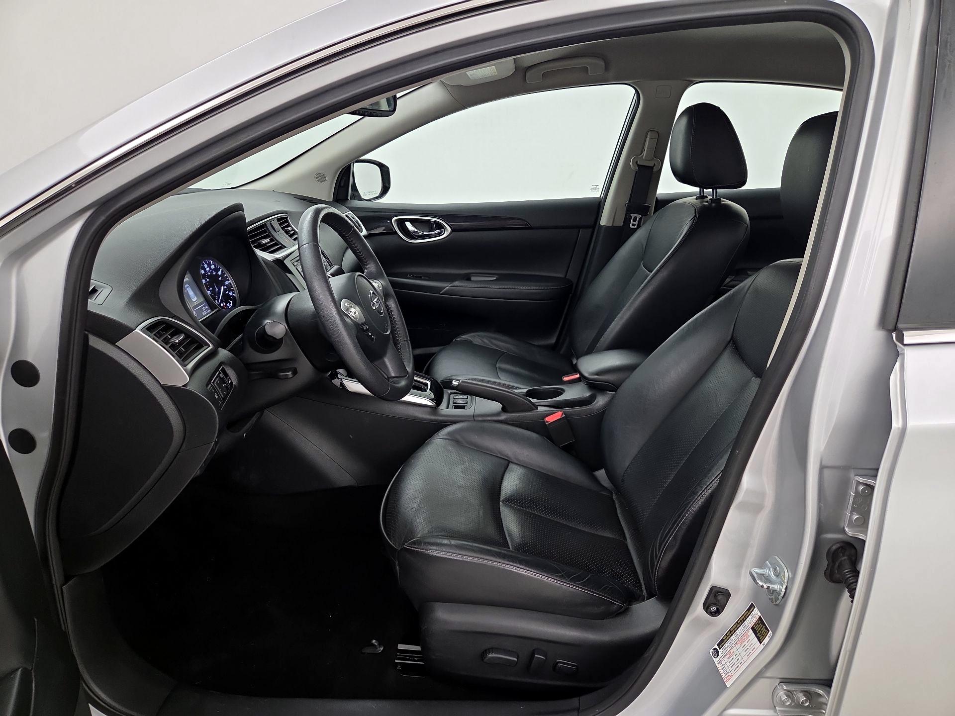 Thumbnail: 2016 Nissan Sentra - 11