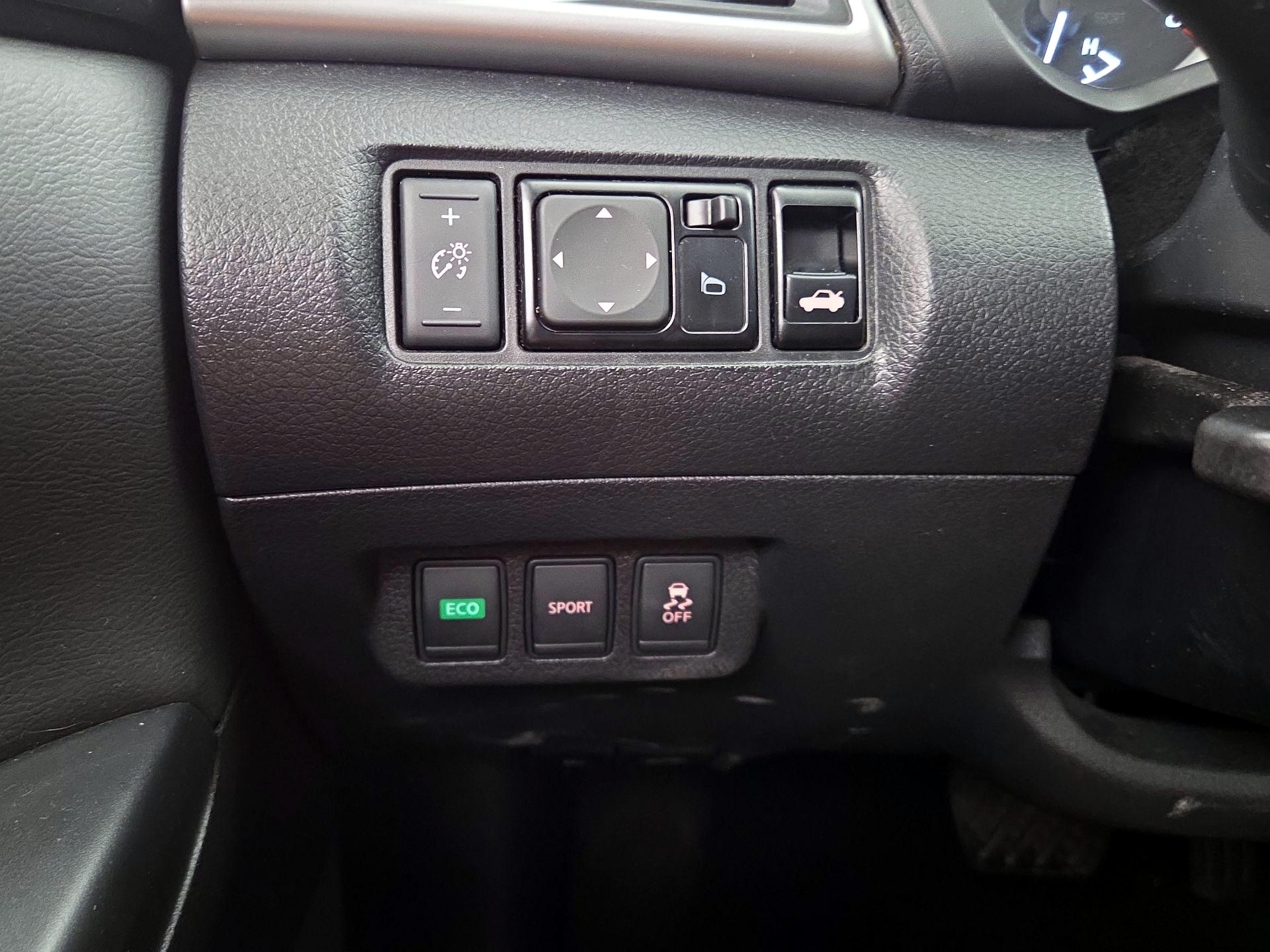 Thumbnail: 2016 Nissan Sentra - 13