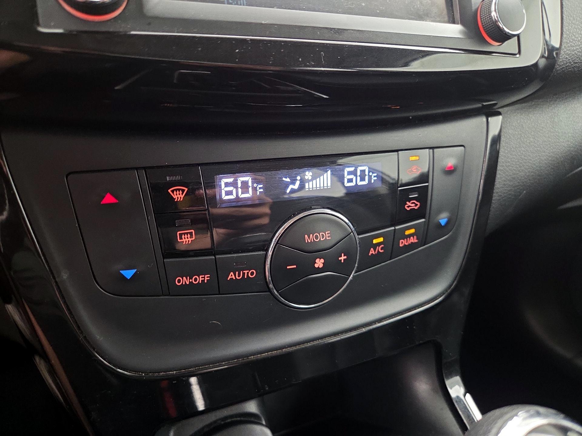 Thumbnail: 2016 Nissan Sentra - 17