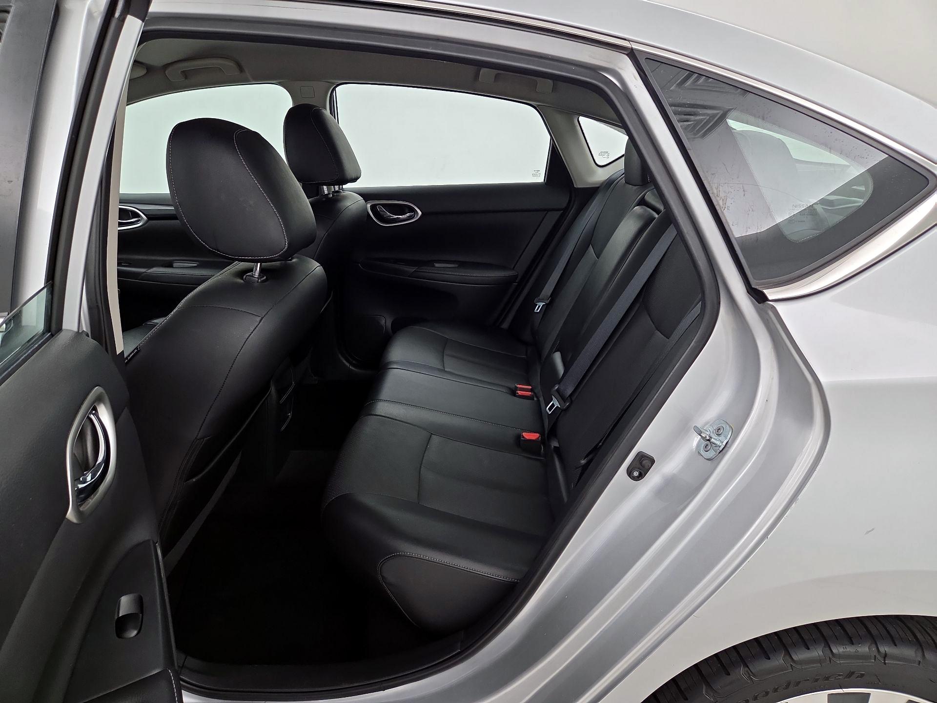 Thumbnail: 2016 Nissan Sentra - 20