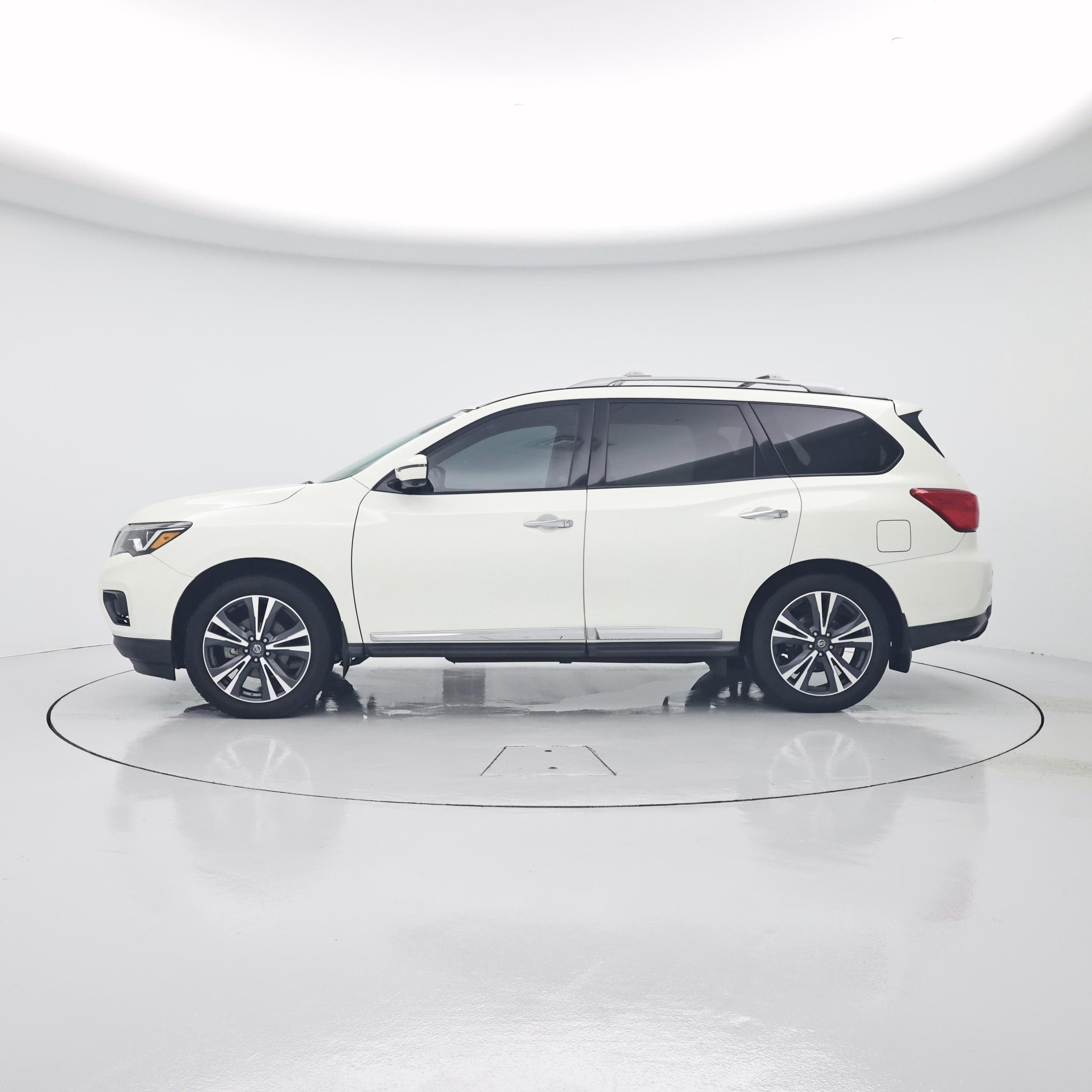 Thumbnail: 2020 Nissan Pathfinder - 3
