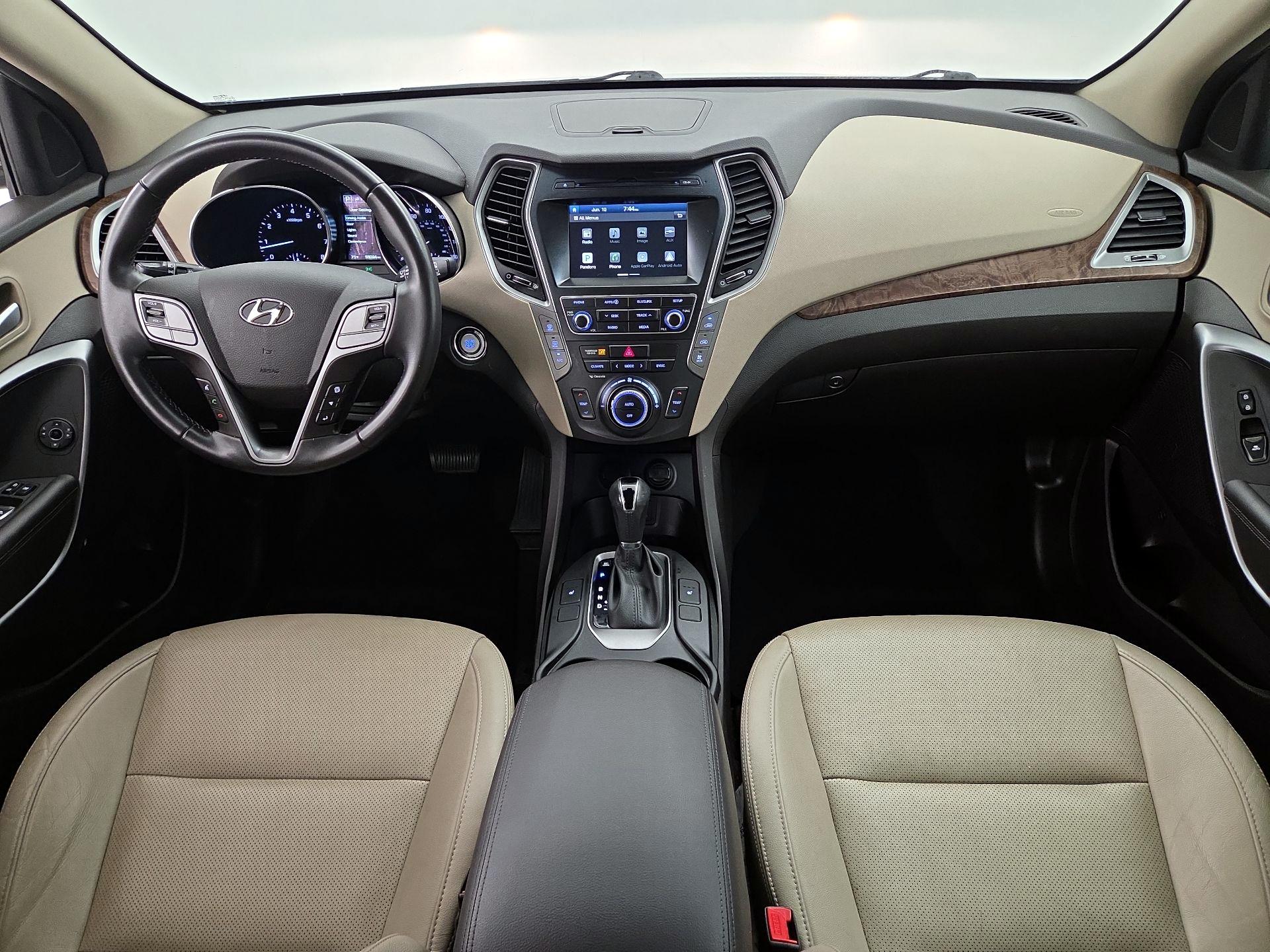 Thumbnail: 2017 Hyundai Santa Fe - 9
