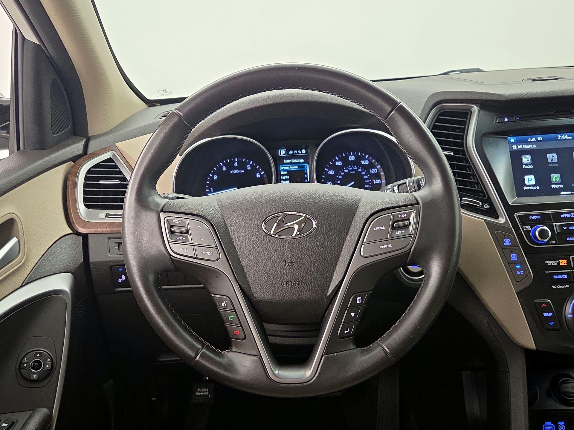 Thumbnail: 2017 Hyundai Santa Fe - 10
