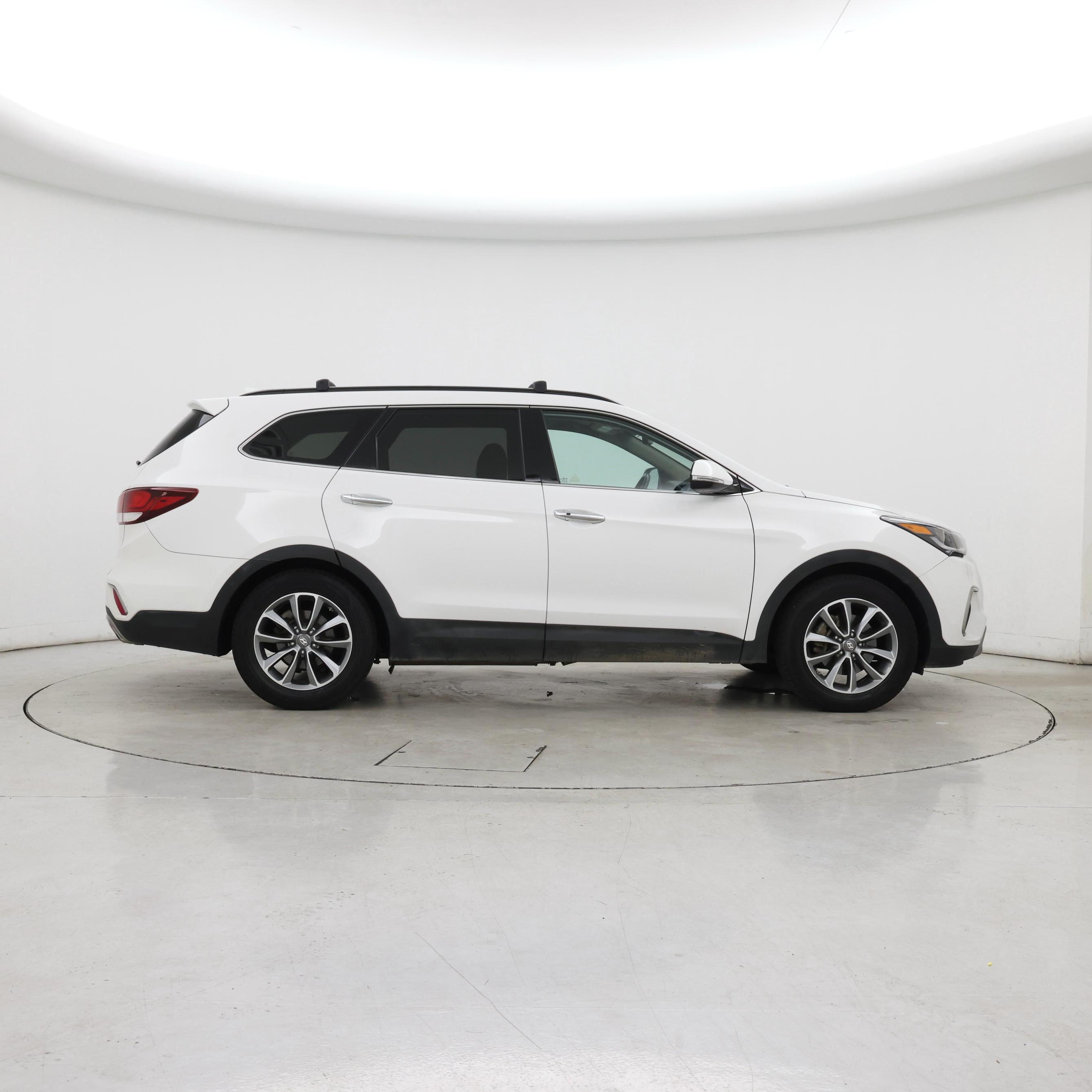 Thumbnail: 2017 Hyundai Santa Fe - 7