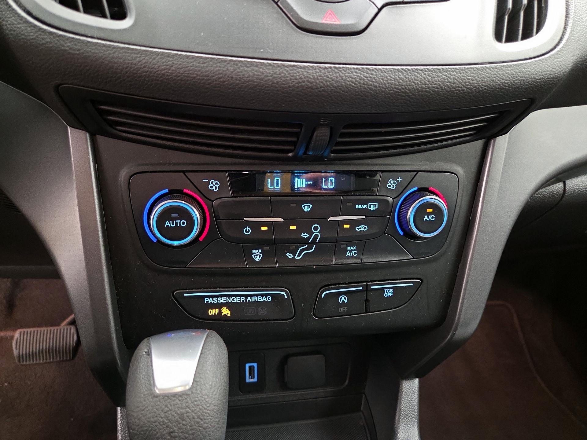 Thumbnail: 2017 Ford Escape - 16
