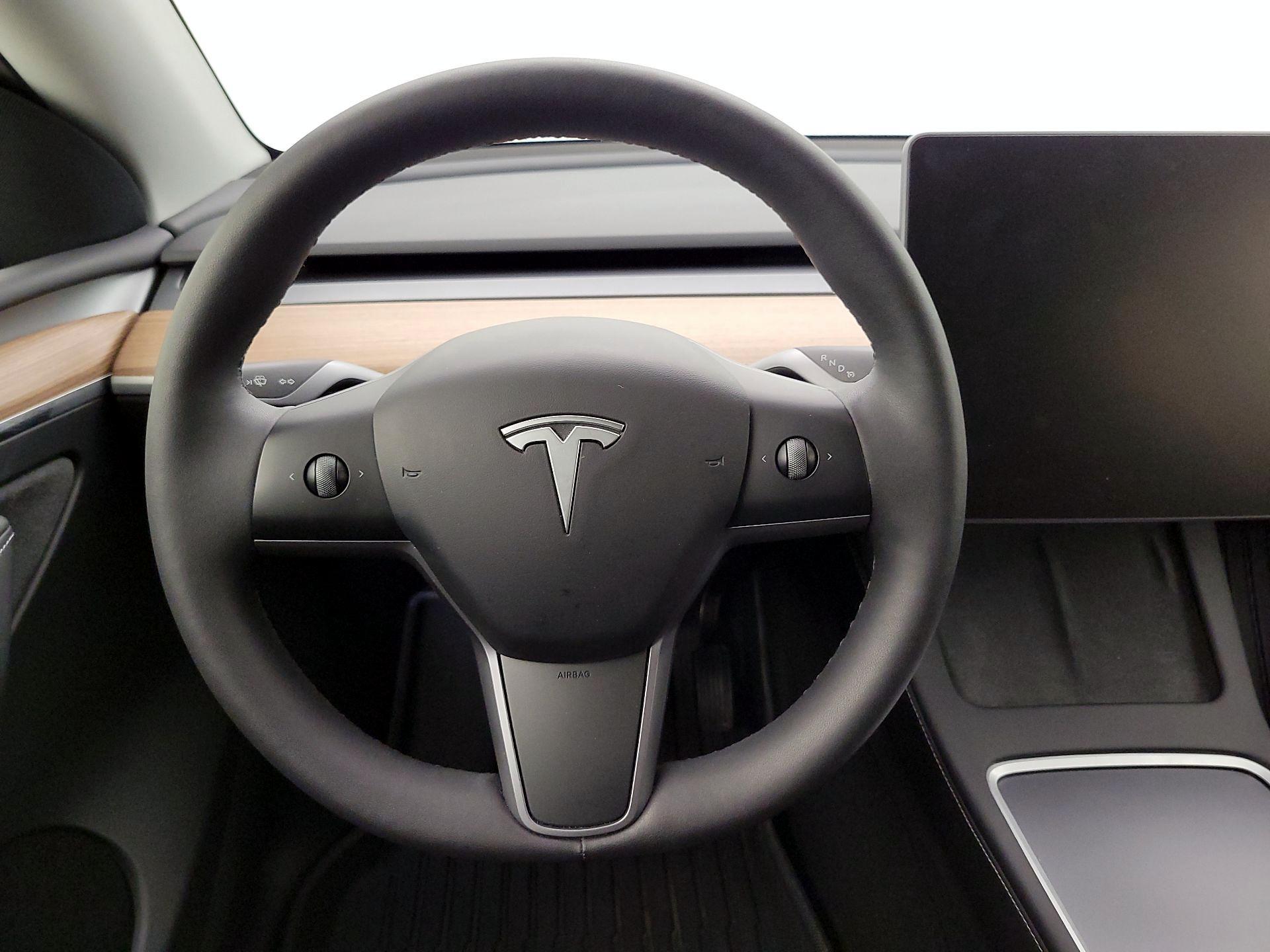 Thumbnail: 2023 Tesla Model Y - 10