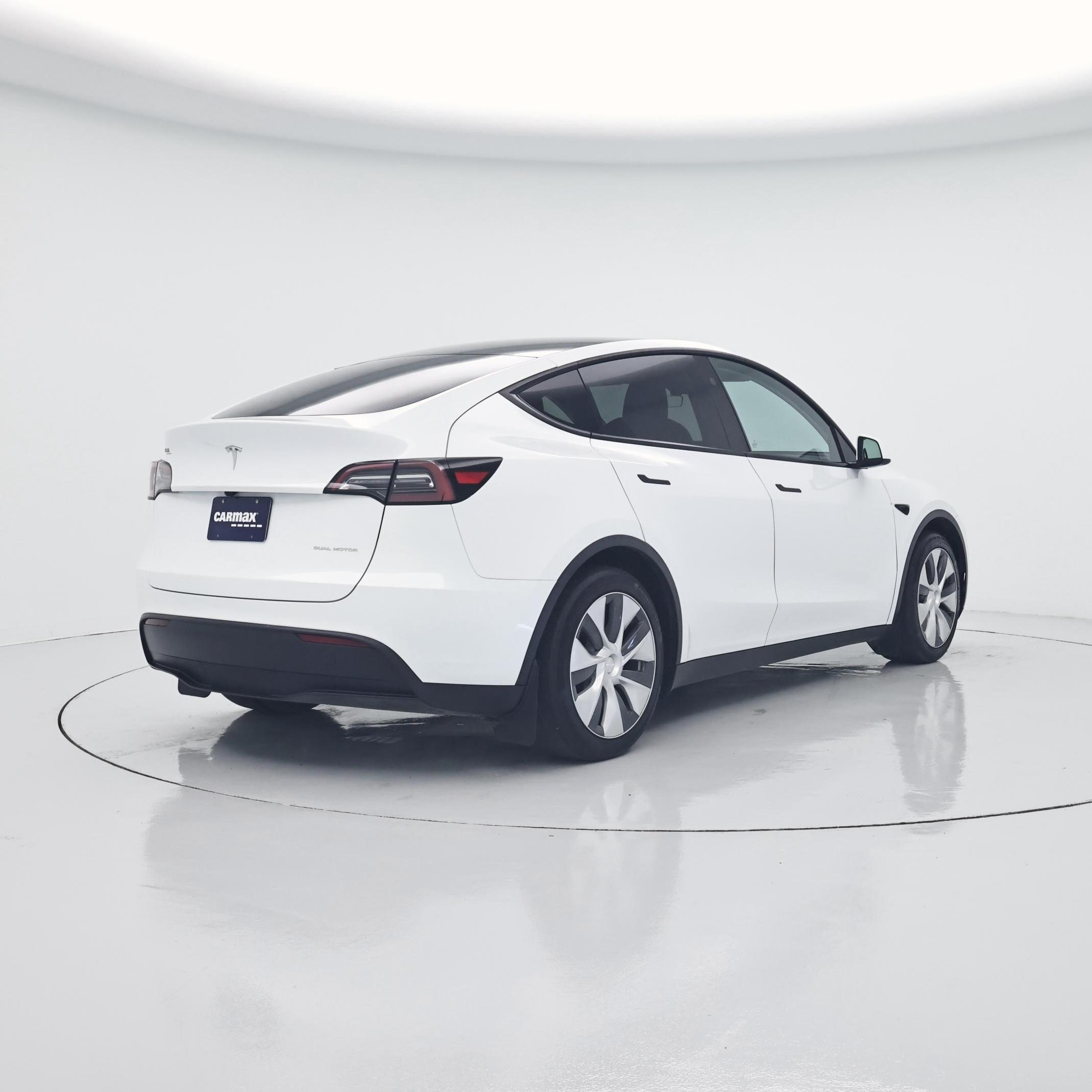 Thumbnail: 2023 Tesla Model Y - 8