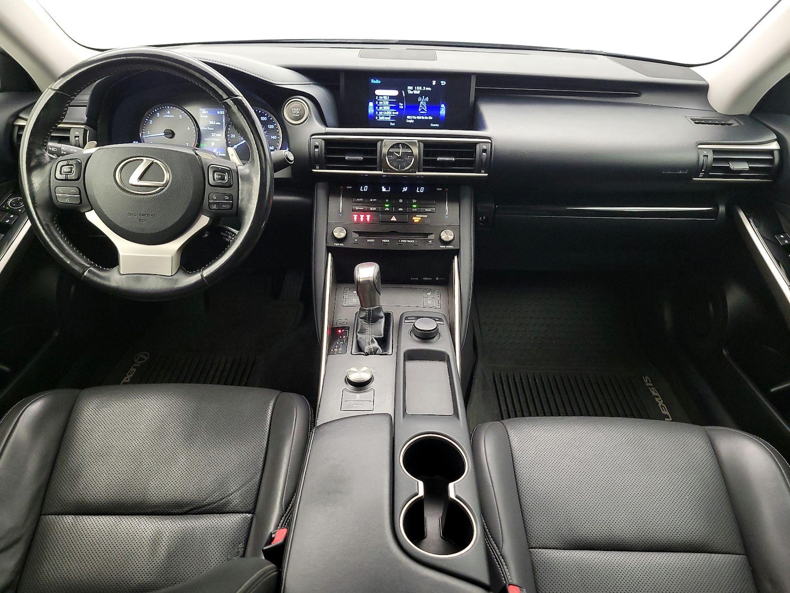 2018 Lexus IS 300 - Photo 10