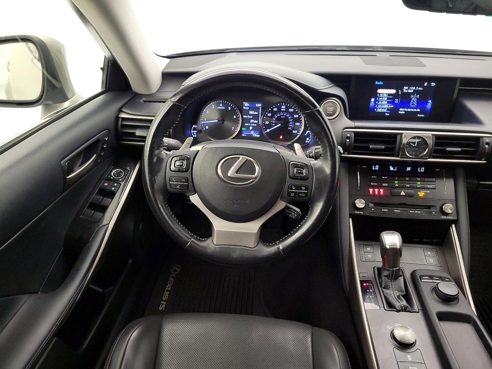 2018 Lexus IS 300 - Photo 11