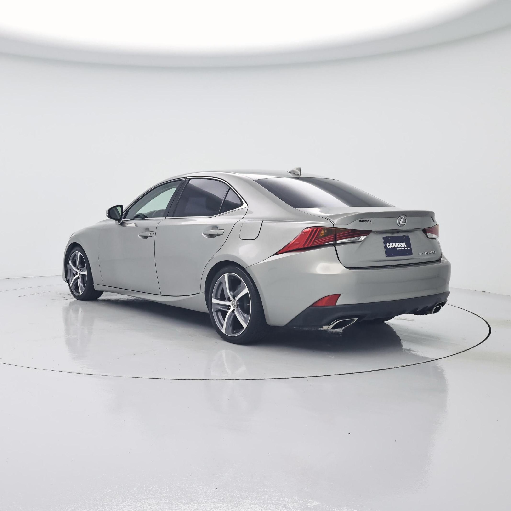 Thumbnail: 2018 Lexus IS - 2