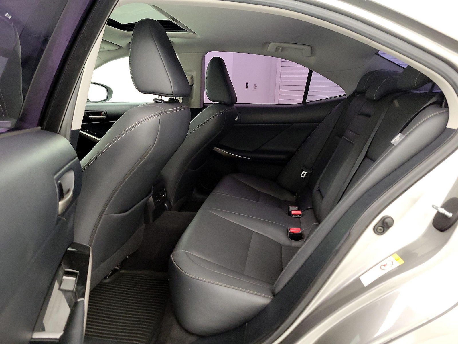 2018 Lexus IS 300 - Photo 21