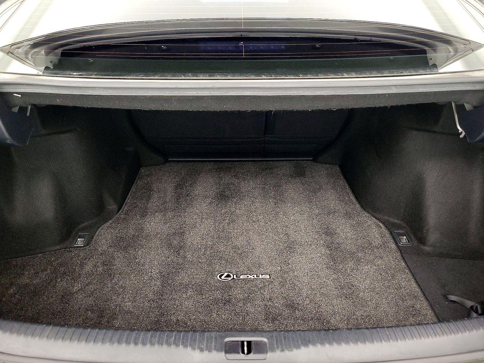 2018 Lexus IS 300 - Photo 22