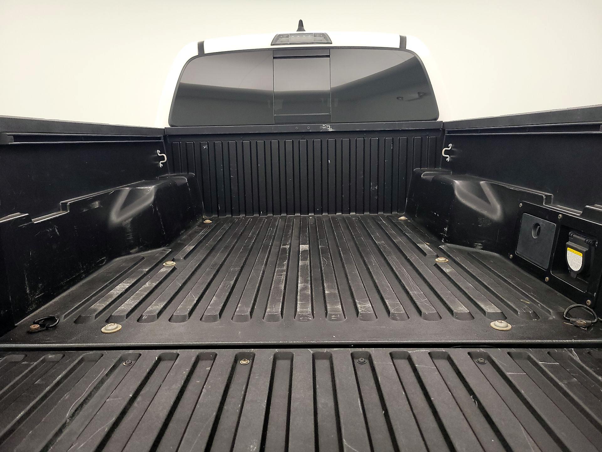 Thumbnail: 2021 Toyota Tacoma - 20