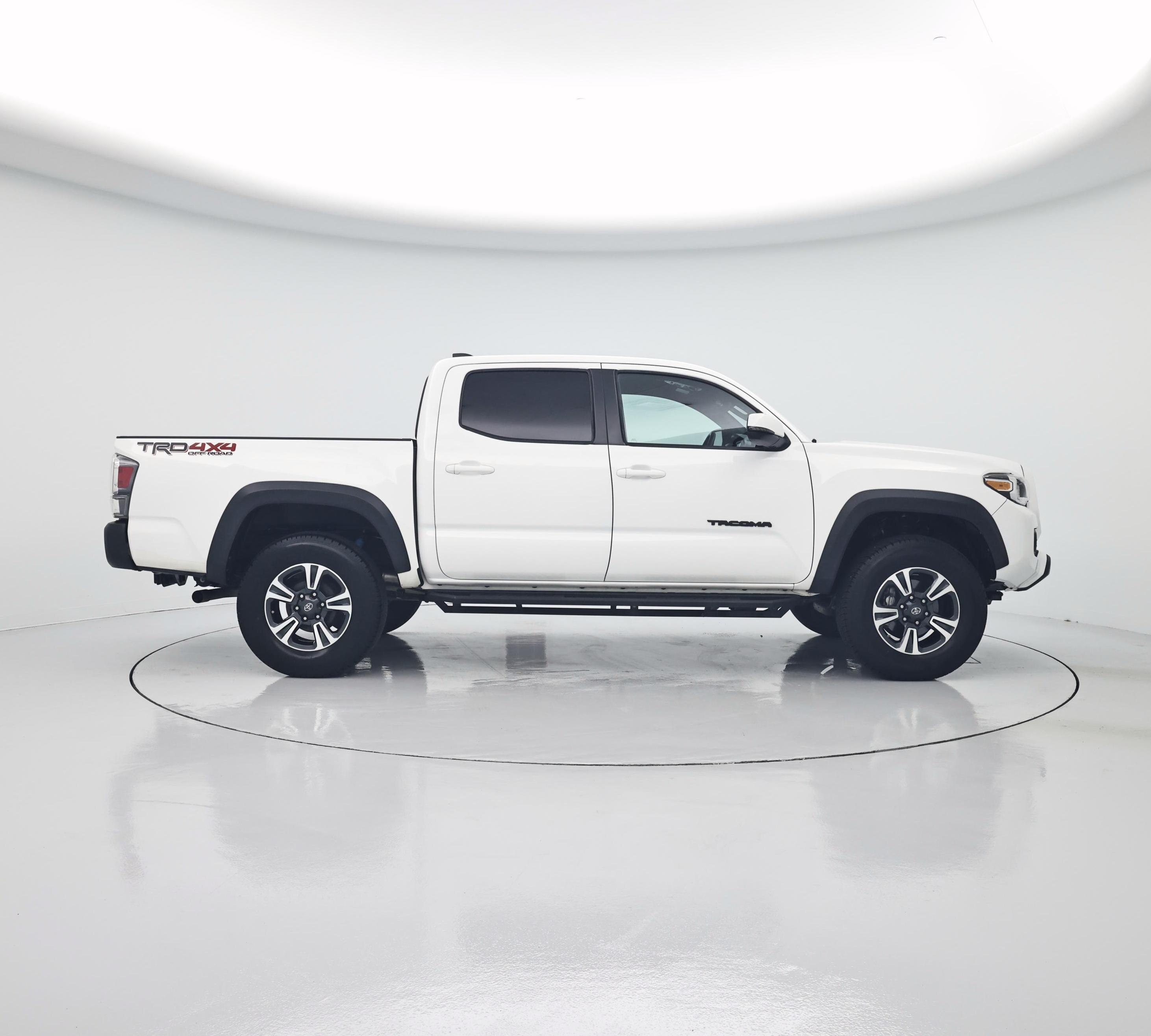Thumbnail: 2021 Toyota Tacoma - 7