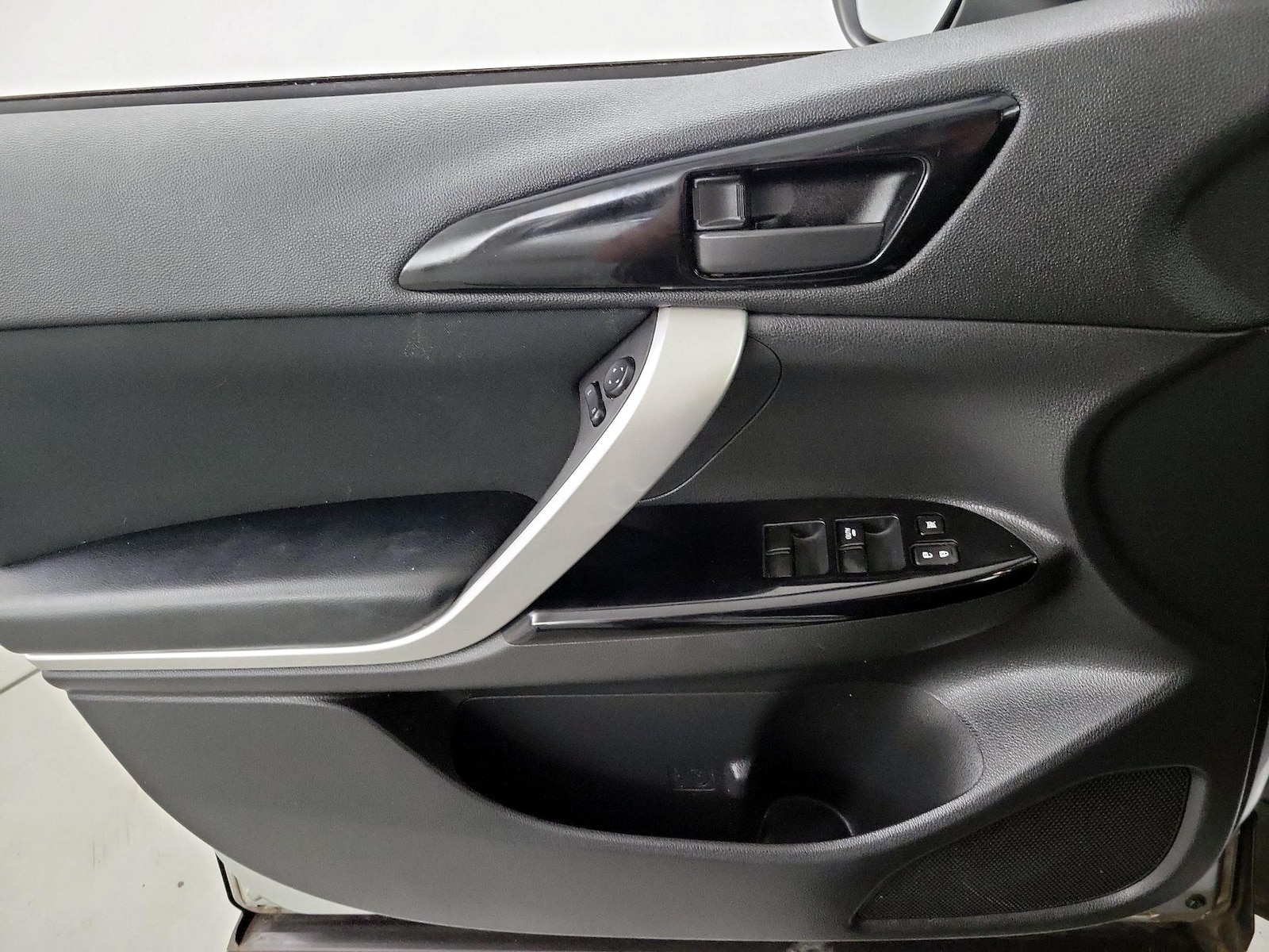 2022 Mitsubishi Eclipse Cross LE - Photo 13