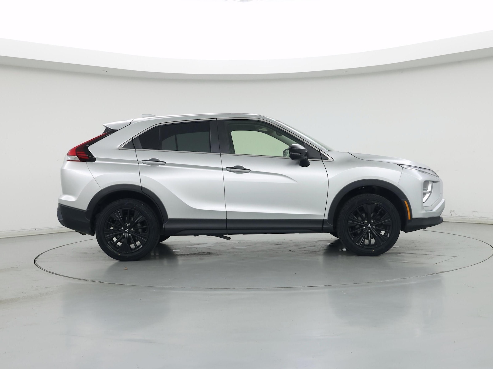 2022 Mitsubishi Eclipse Cross LE - Photo 8
