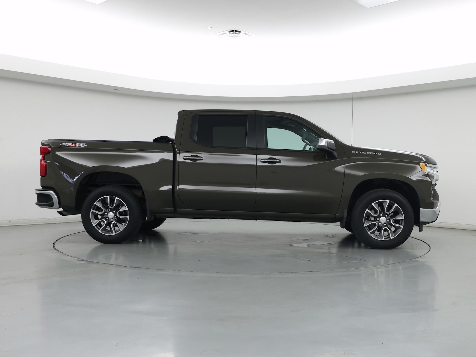 2024 Chevrolet Silverado 1500 LT - Photo 8
