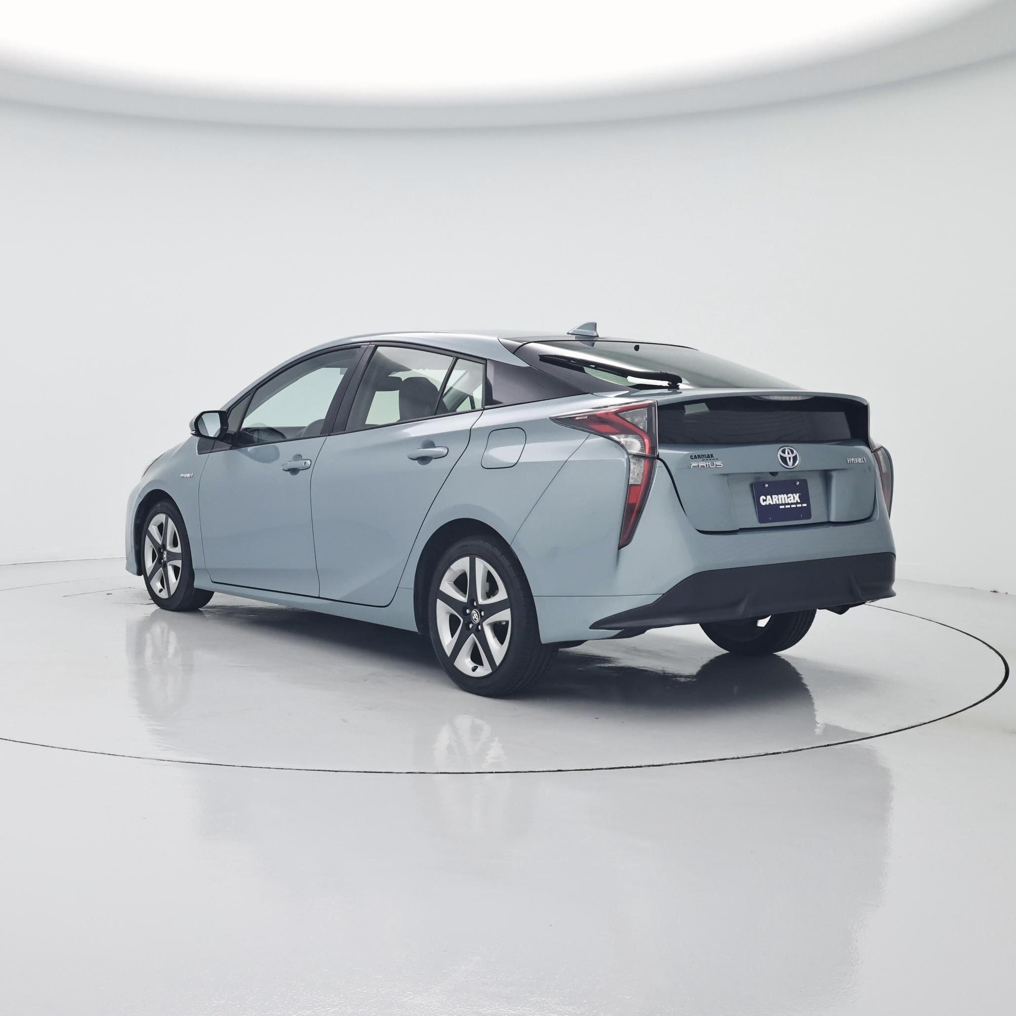 Thumbnail: 2016 Toyota Prius - 2