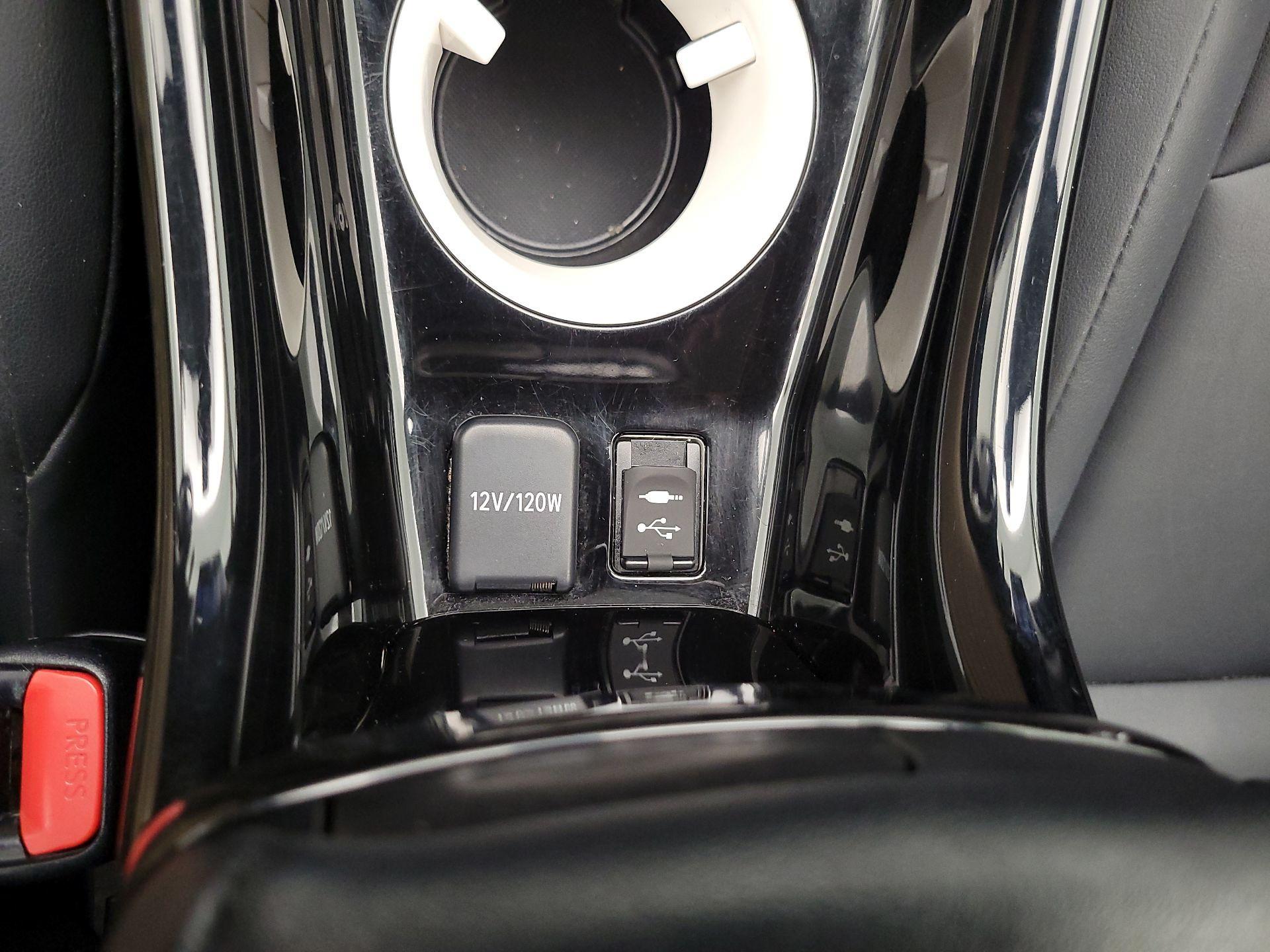 Thumbnail: 2016 Toyota Prius - 19