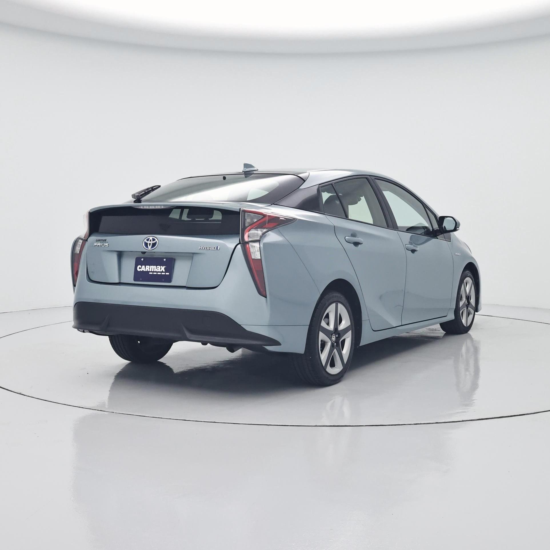 Thumbnail: 2016 Toyota Prius - 8