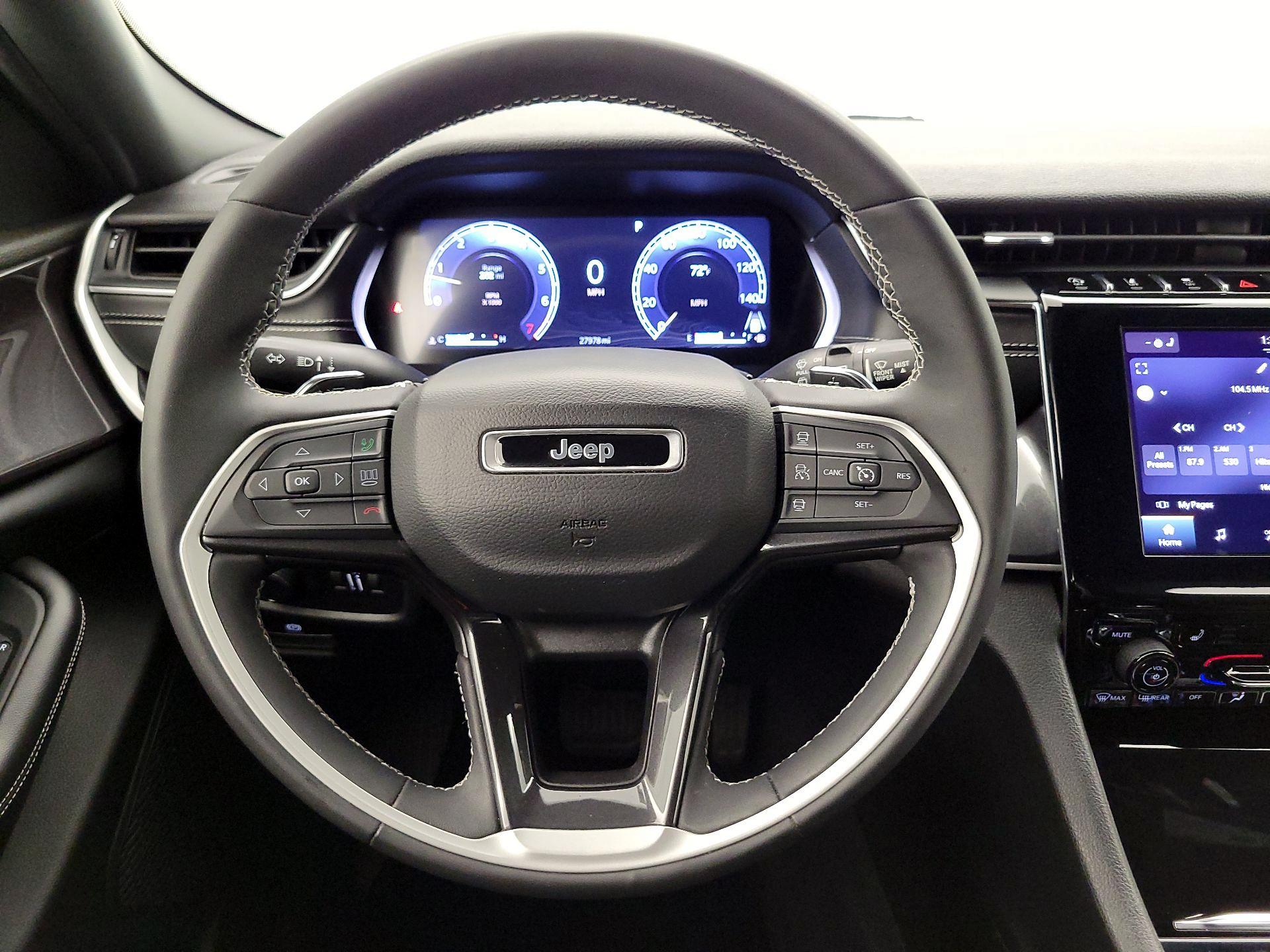 Thumbnail: 2023 Jeep Grand Cherokee - 10