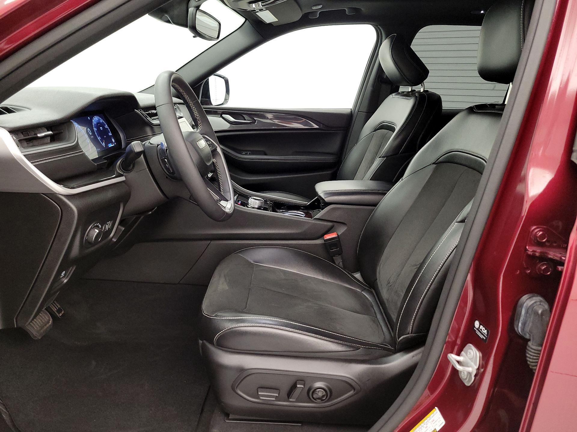 Thumbnail: 2023 Jeep Grand Cherokee - 11