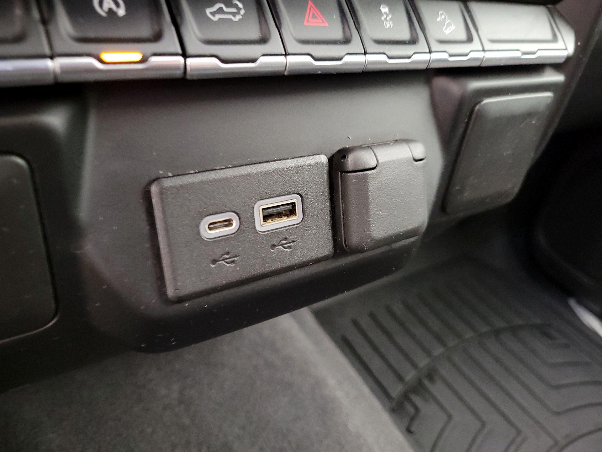 Thumbnail: 2019 Chevrolet Silverado 1500 - 18
