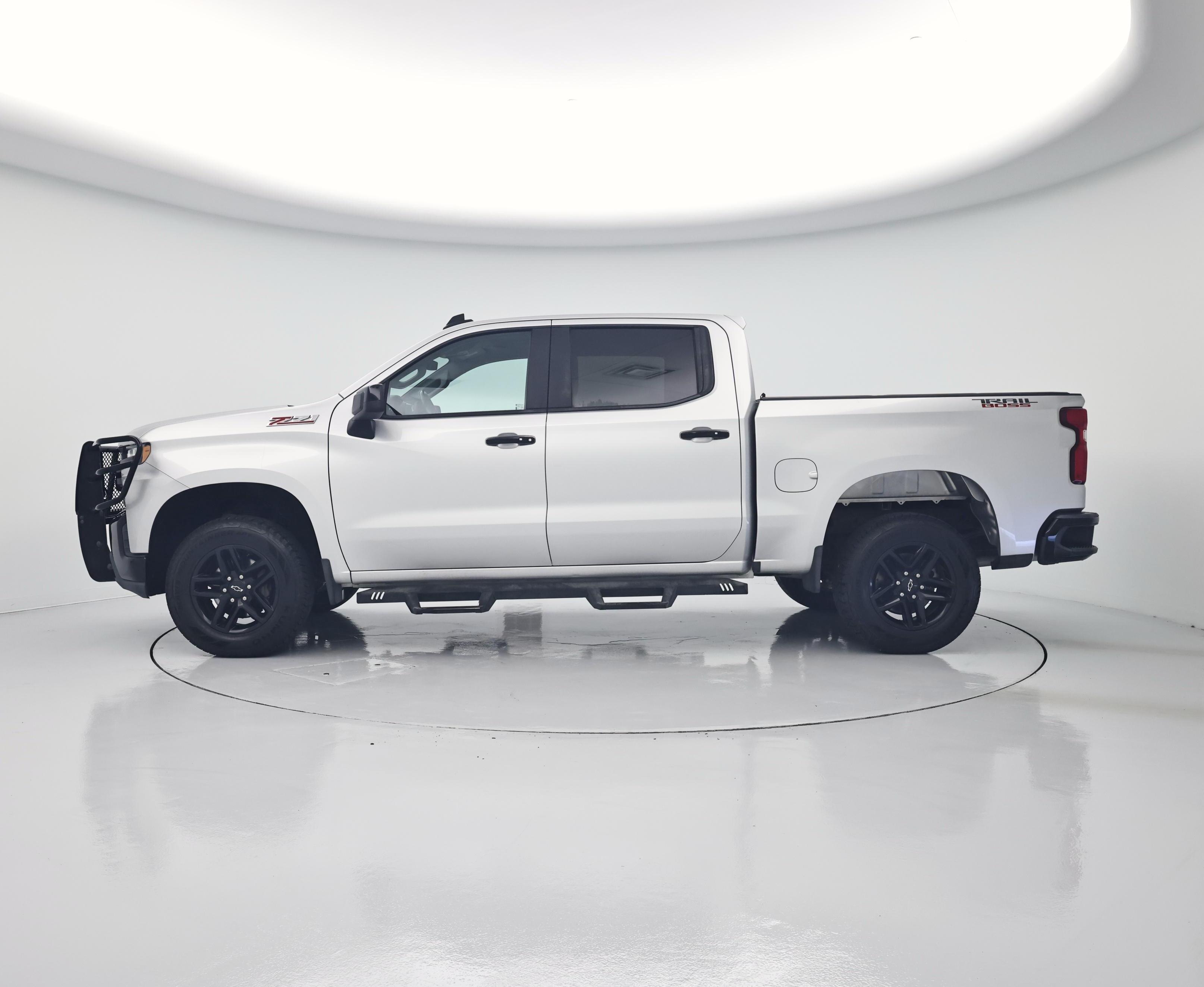 Thumbnail: 2019 Chevrolet Silverado 1500 - 3