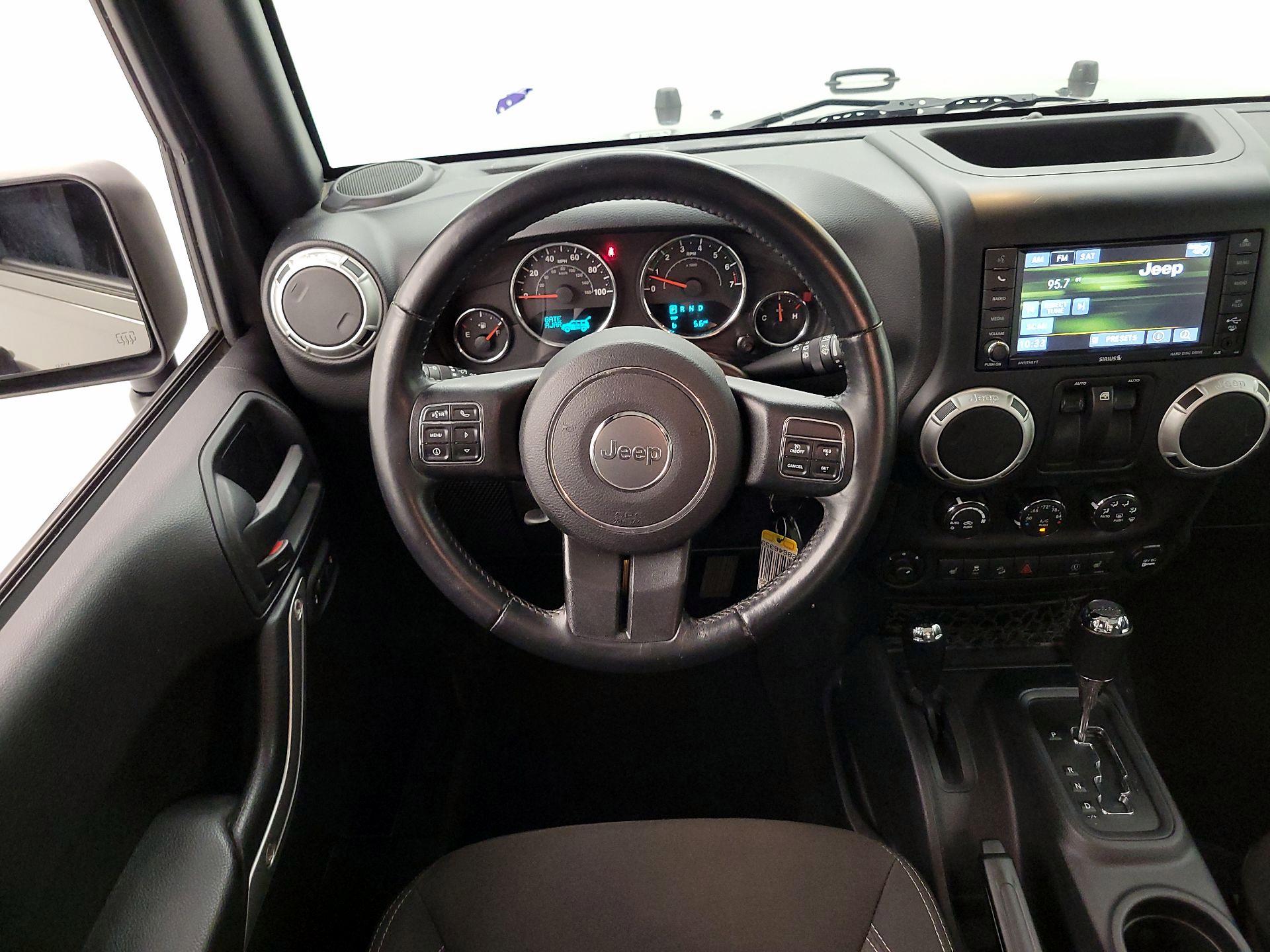 Thumbnail: 2016 Jeep Wrangler - 10