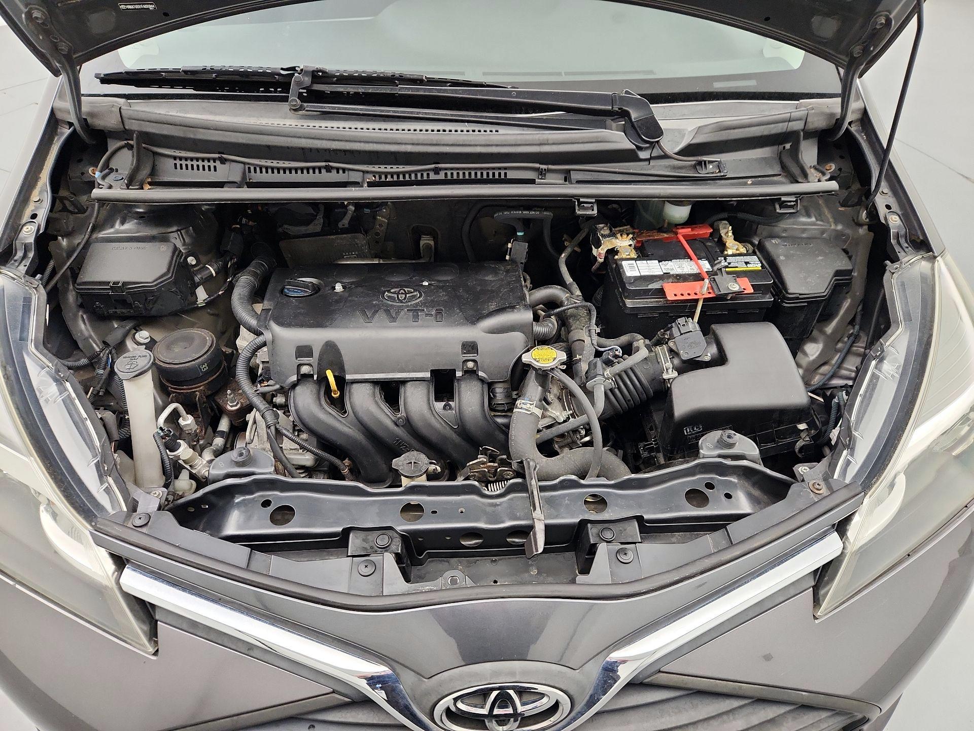 Thumbnail: 2015 Toyota Yaris - 20