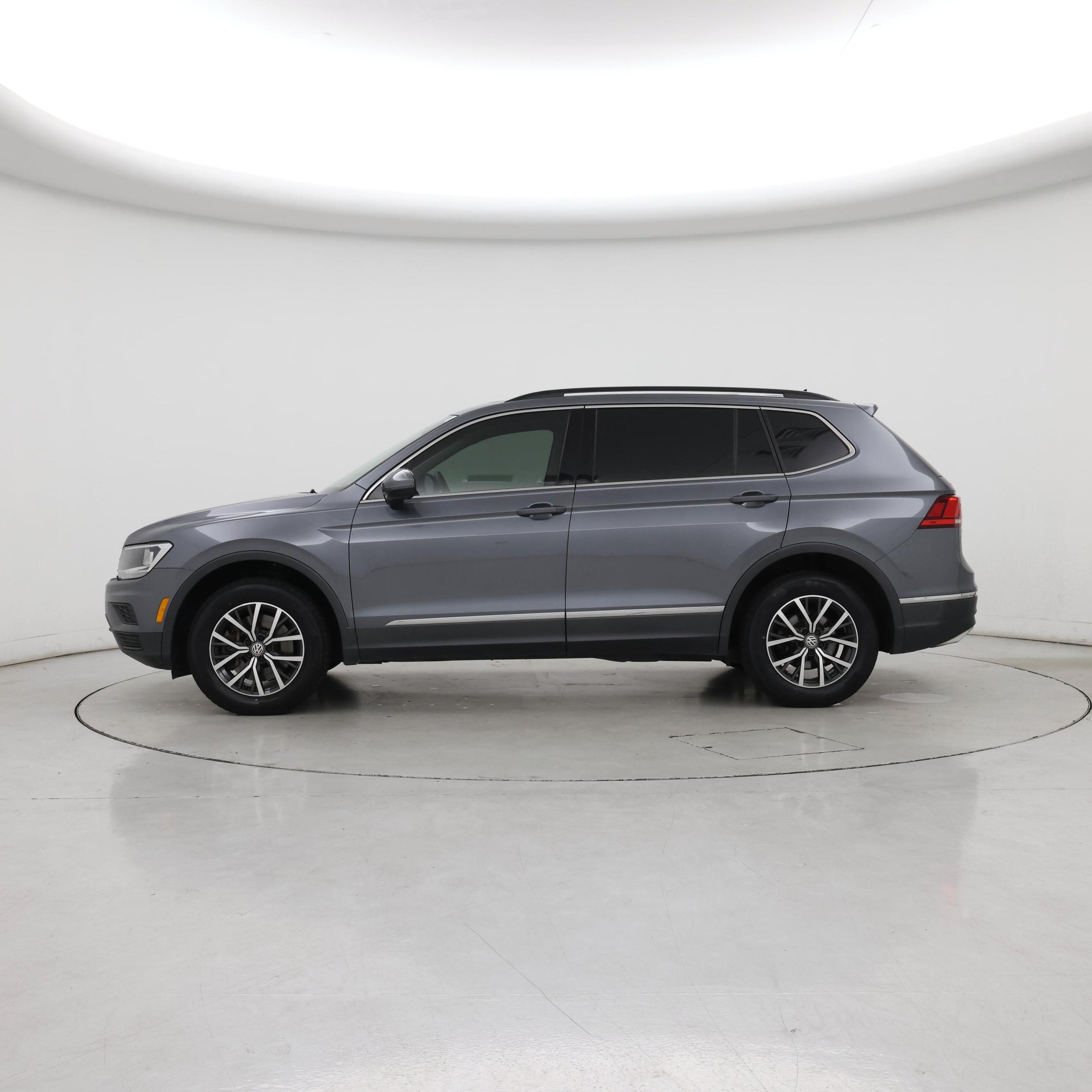 Thumbnail: 2020 Volkswagen Tiguan - 3