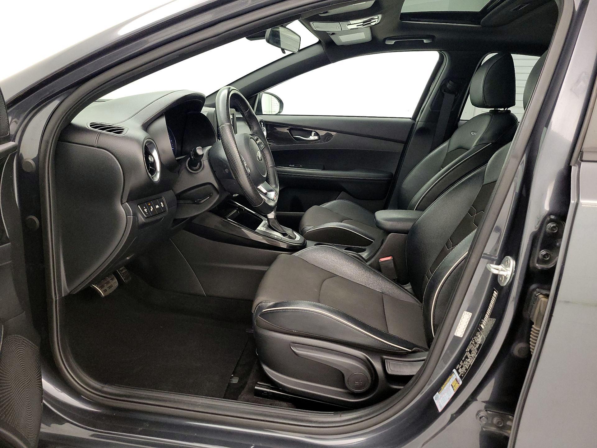 Thumbnail: 2020 Kia Forte - 11