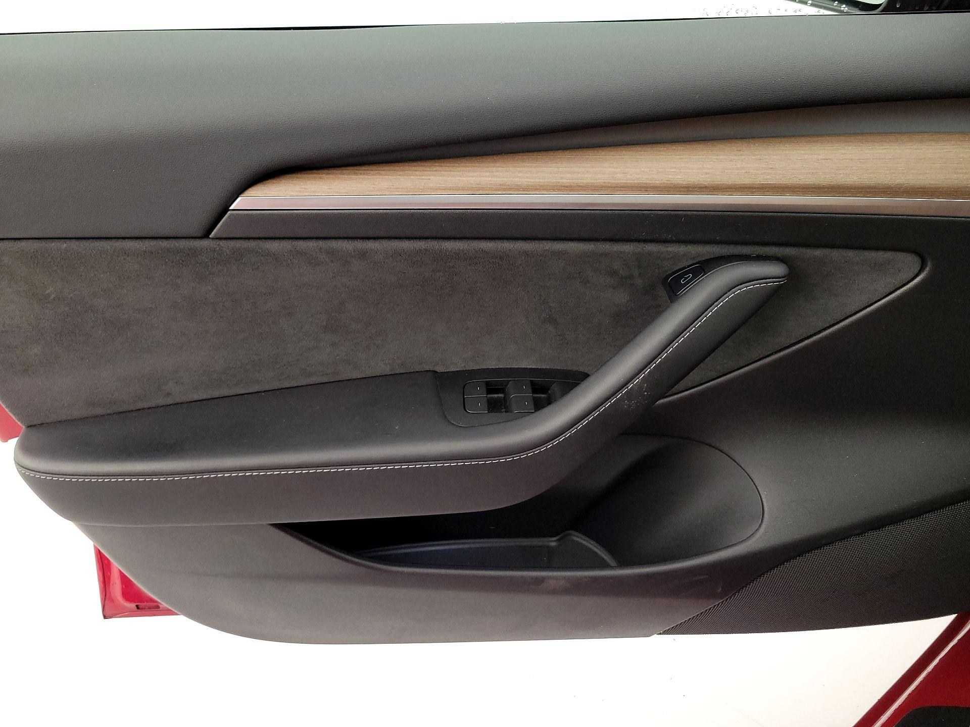 Thumbnail: 2023 Tesla Model 3 - 12