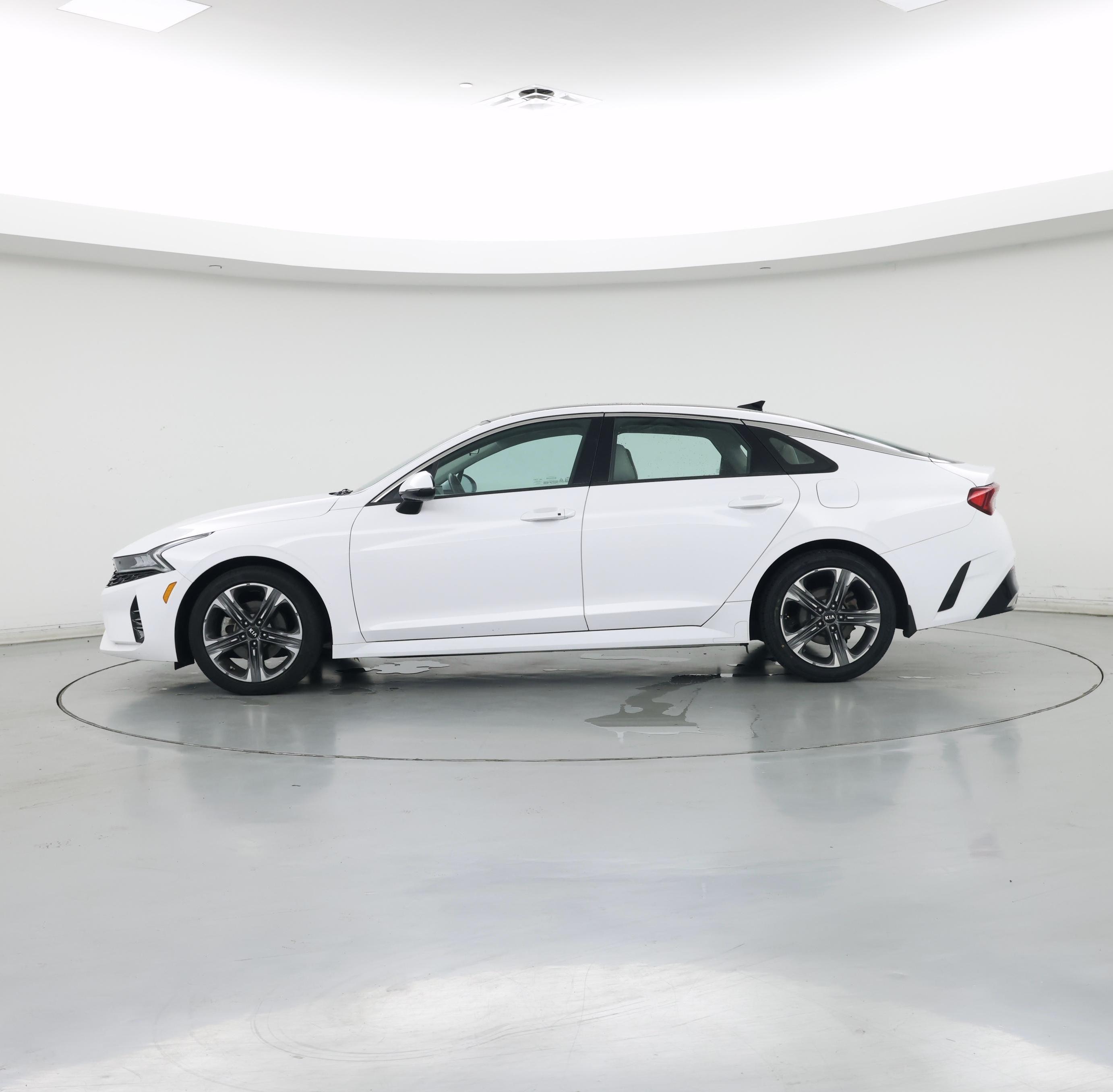 Thumbnail: 2021 Kia K5 - 3