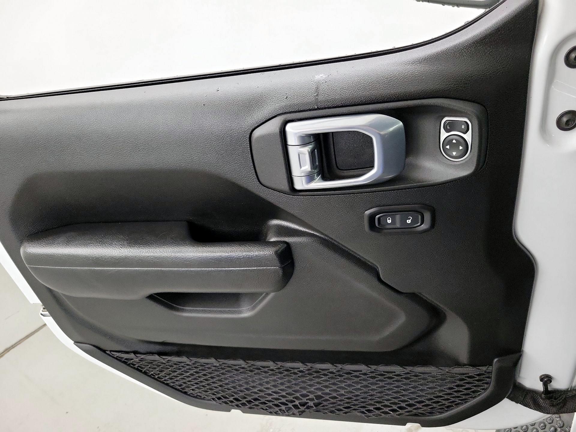 Thumbnail: 2022 Jeep Wrangler - 12