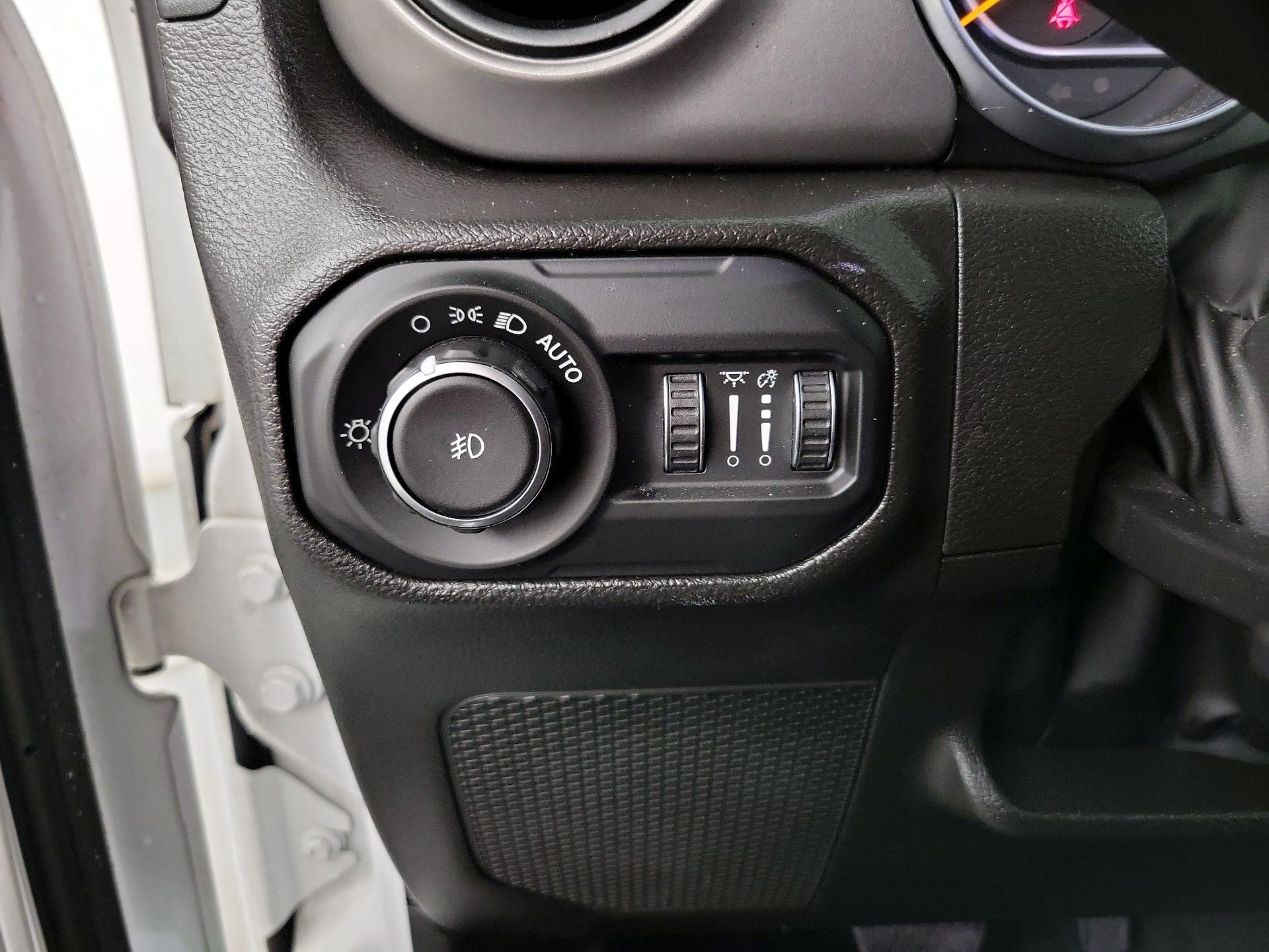 Thumbnail: 2022 Jeep Wrangler - 13